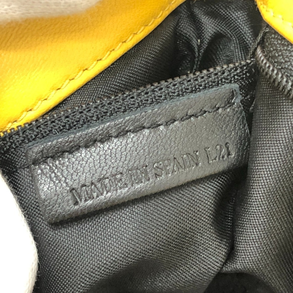 Loewe Yellow Leather Handbag Tote Bag (Pre-Owned)