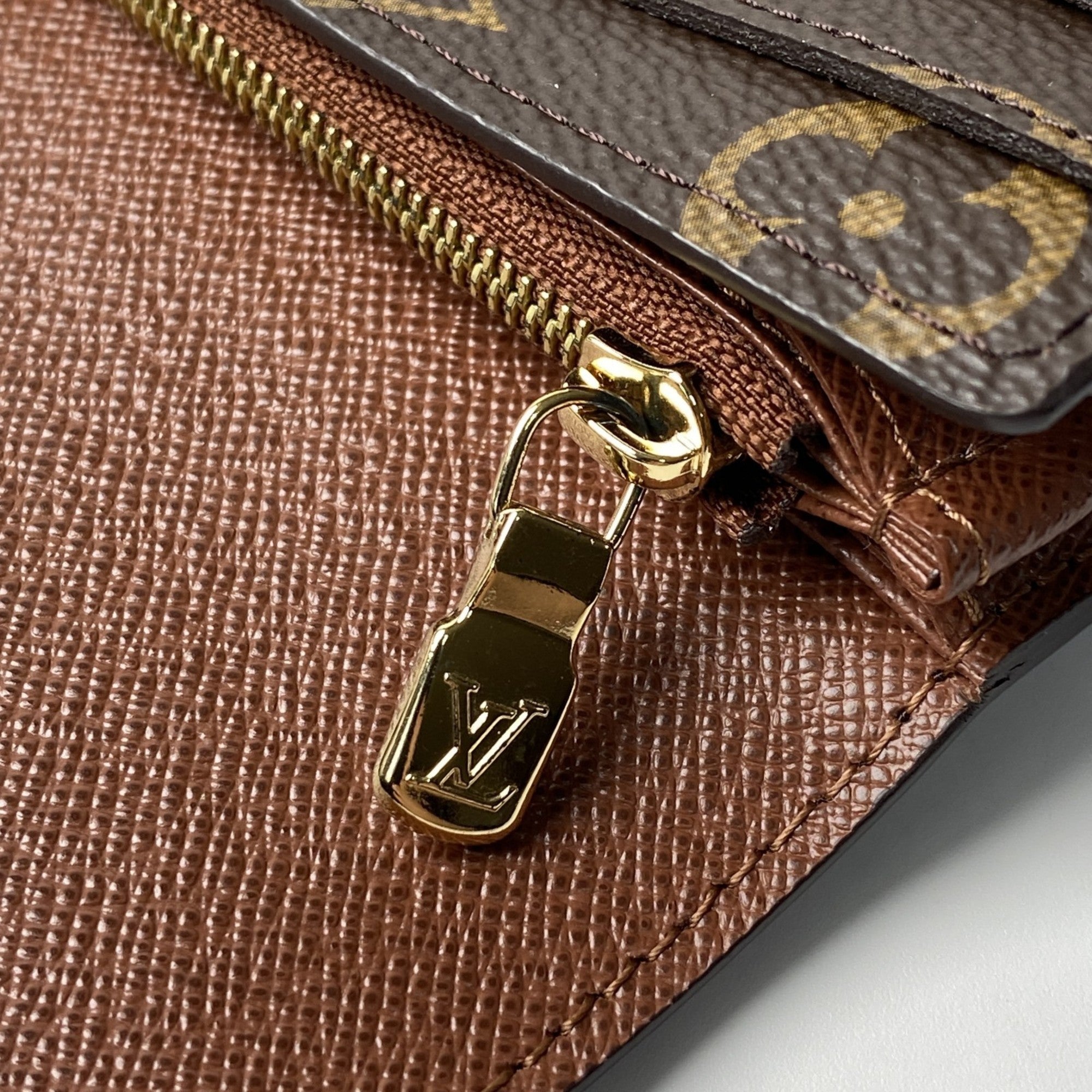 Louis Vuitton Monogram Brown Pvc Long Wallet (Bi-Fold) (Pre-Owned)