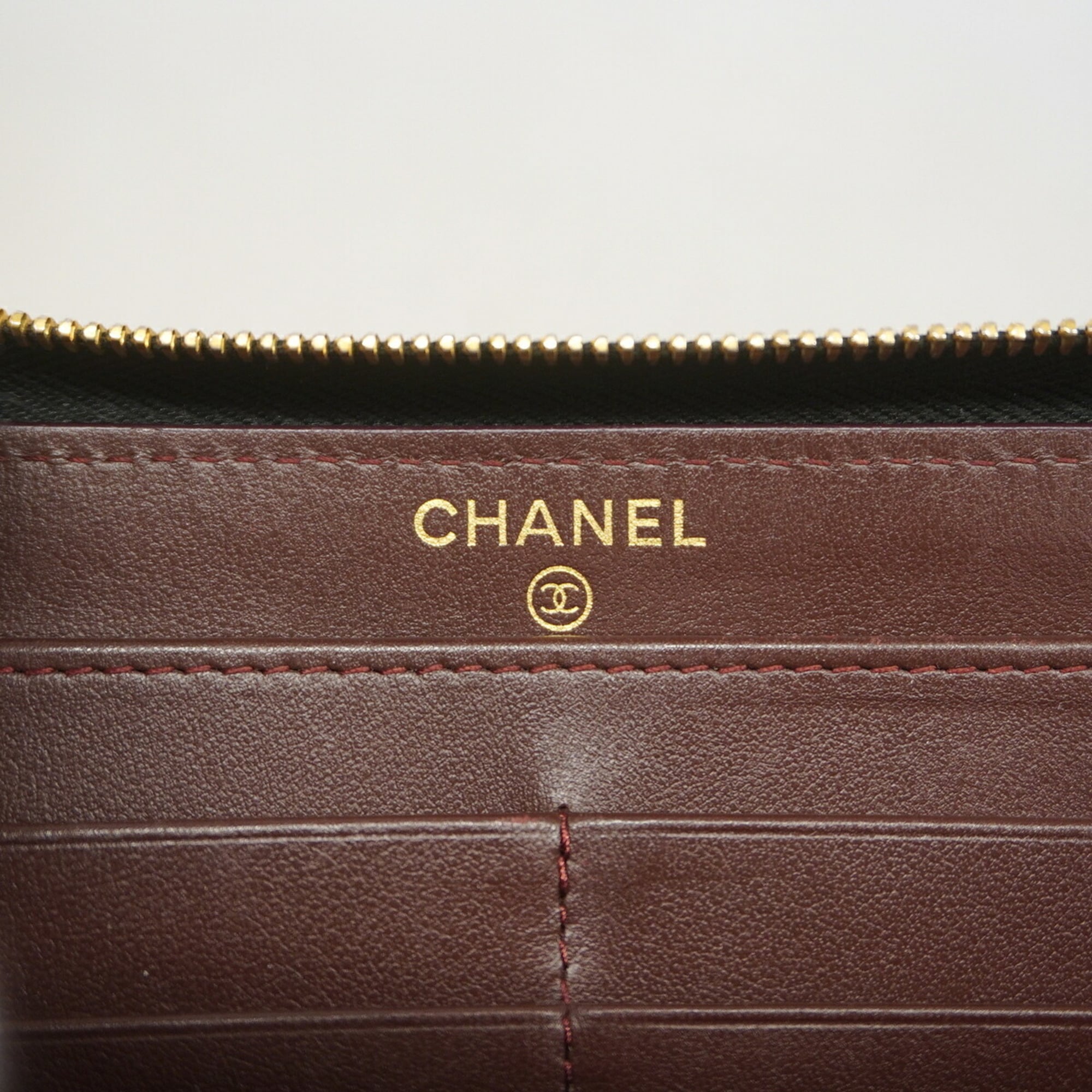 Chanel Black Grained Calfskin Long Wallet (Bi-Fold) (Pre-Owned)