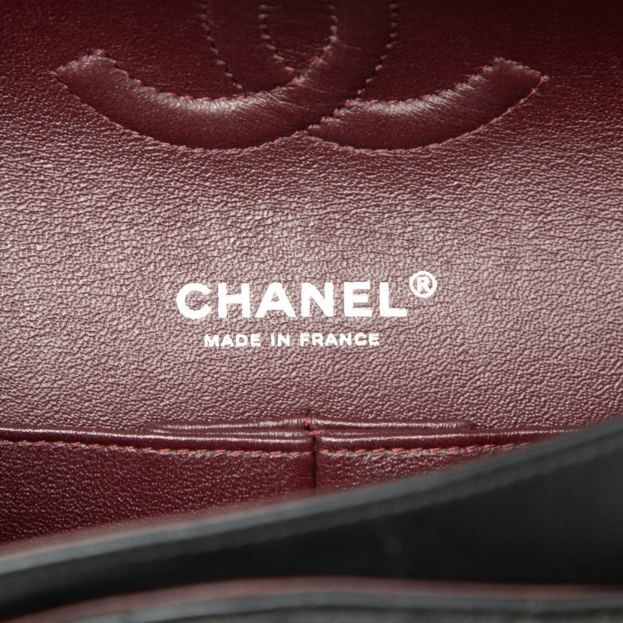 Chanel Black Leather Shoulder Bag (Pre-Owned)