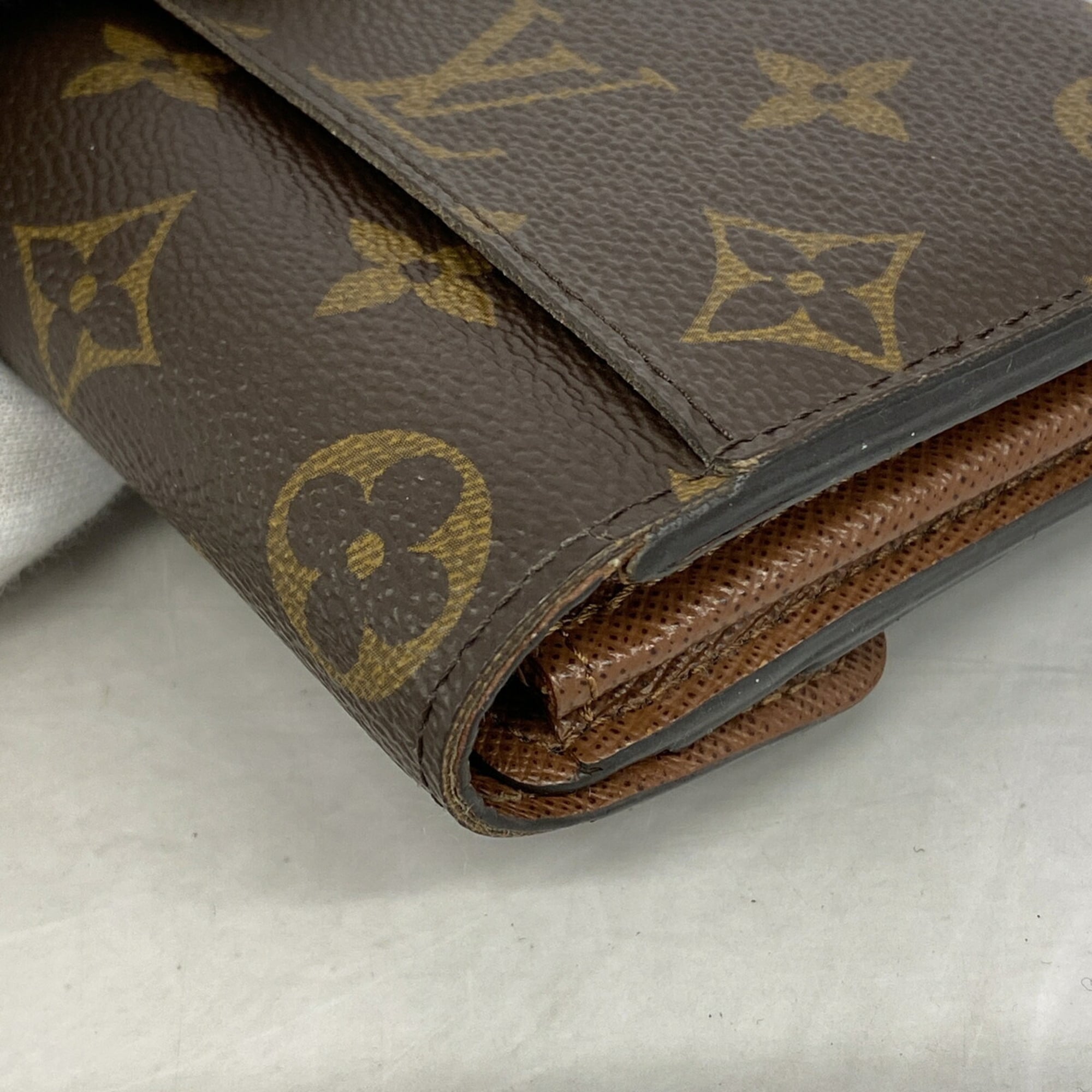 Louis Vuitton Brown Long Wallet (Bi-Fold) (Pre-Owned)