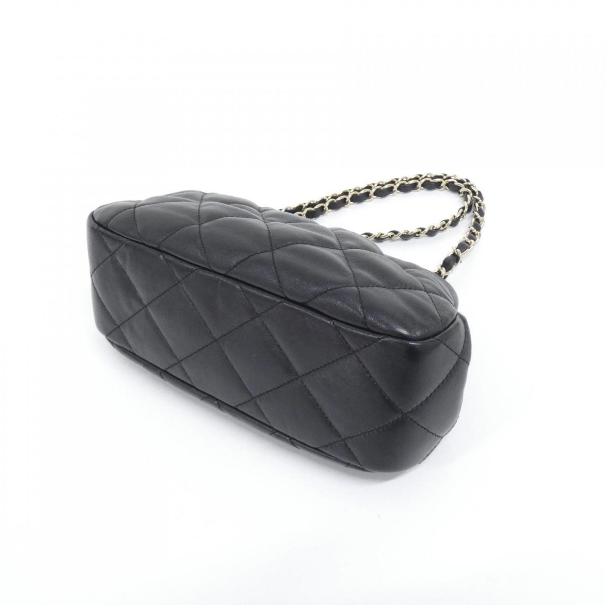 Chanel Black Leather Shoulder Bag (Pre-Owned)