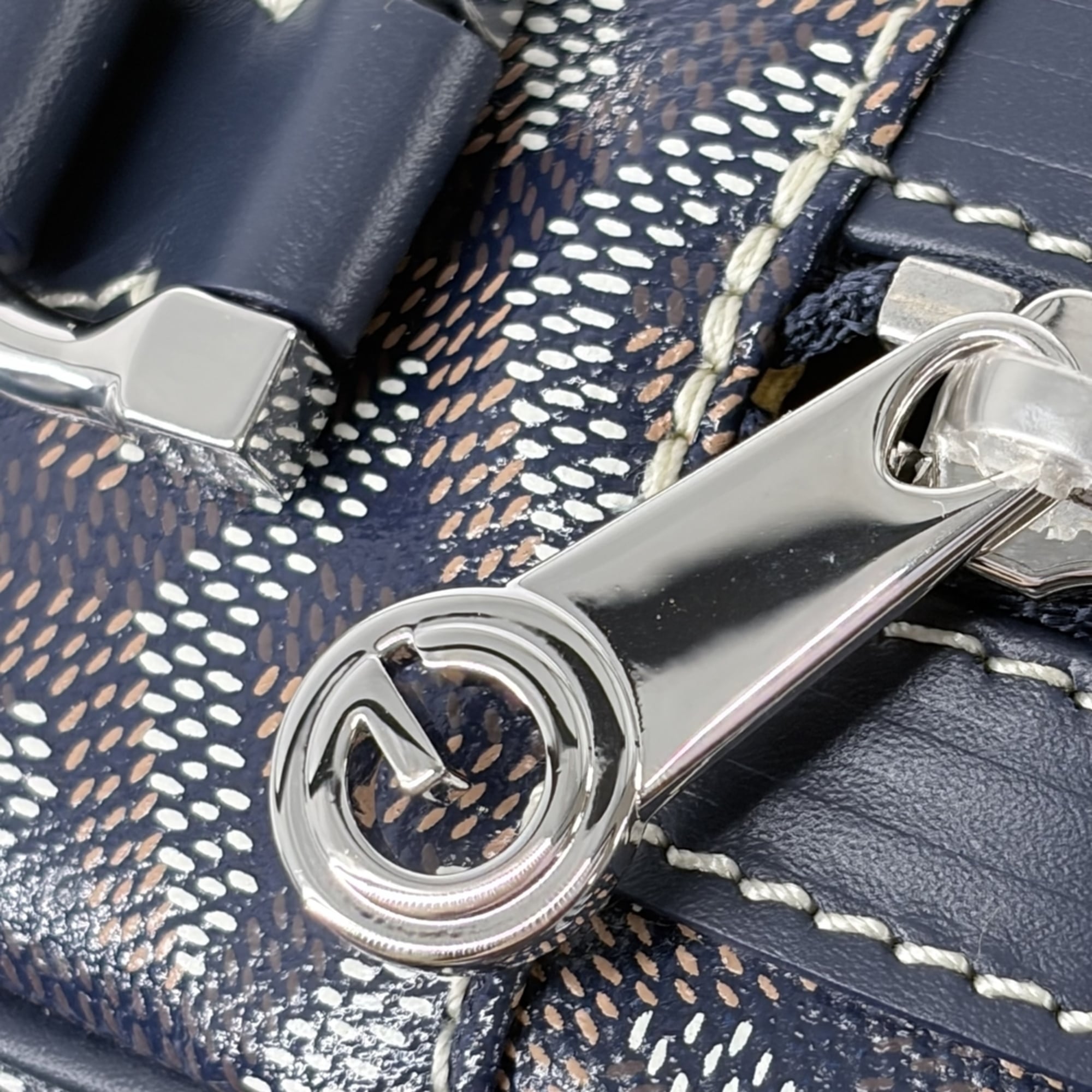 Goyard Navy White Coated Canvas Shoulder Bag (Pre-Owned)