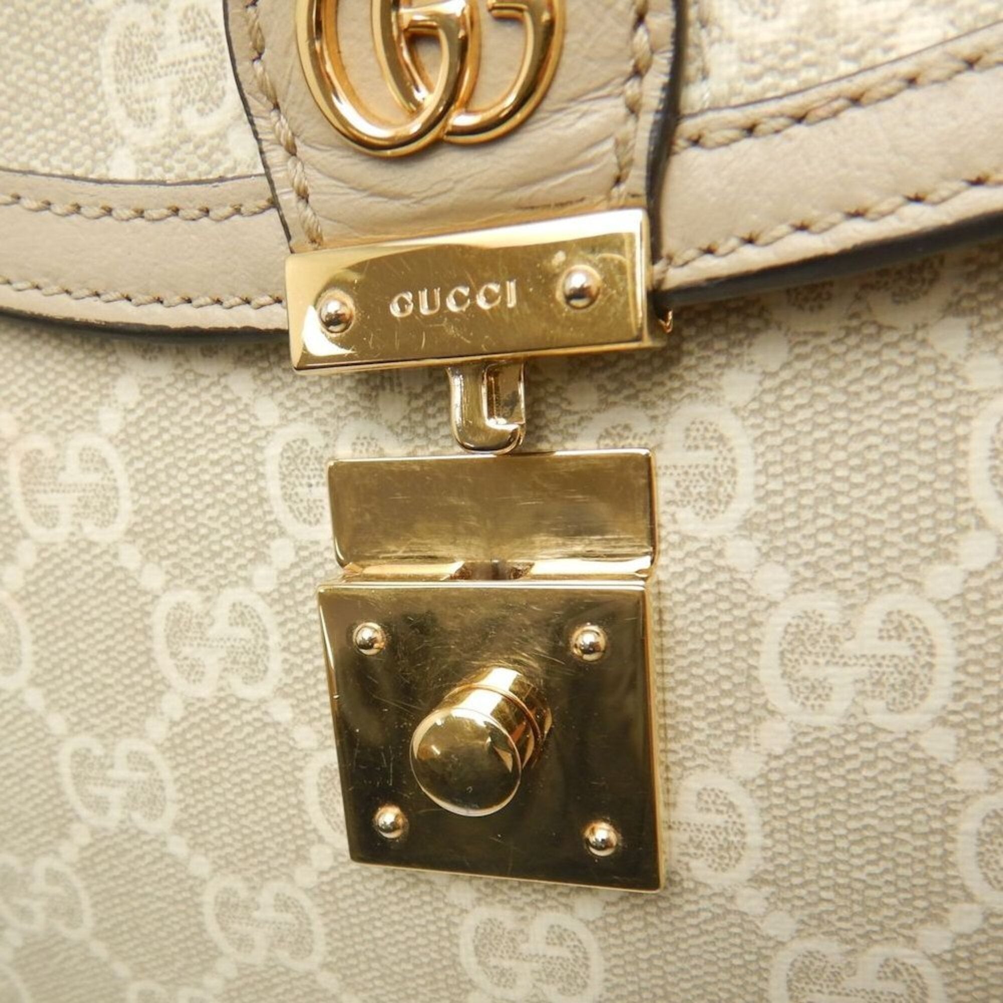 Gucci Beige Gg Supreme Handbag (Pre-Owned)