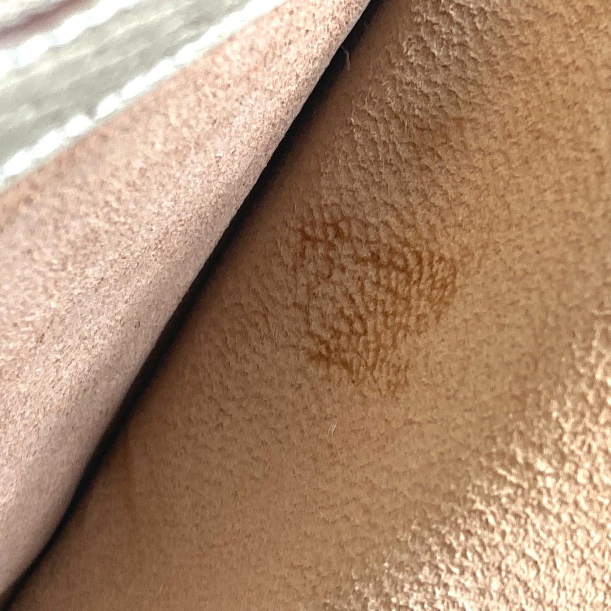 Loewe Beige Leather Handbag (Pre-Owned)