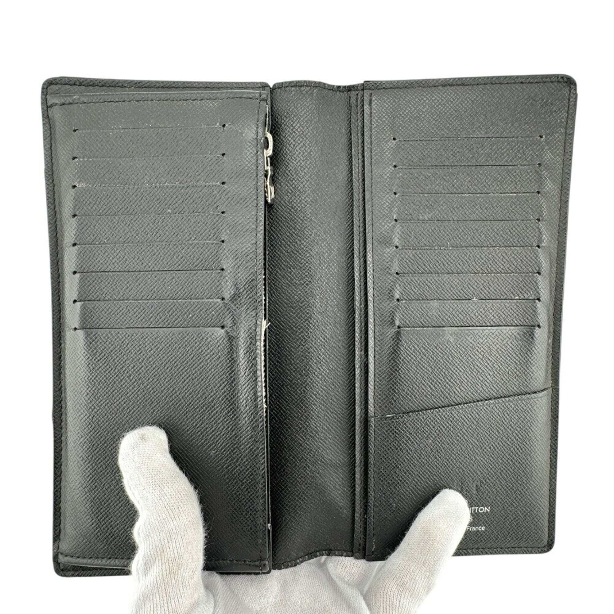 Louis Vuitton Black Leather (Pre-Owned)