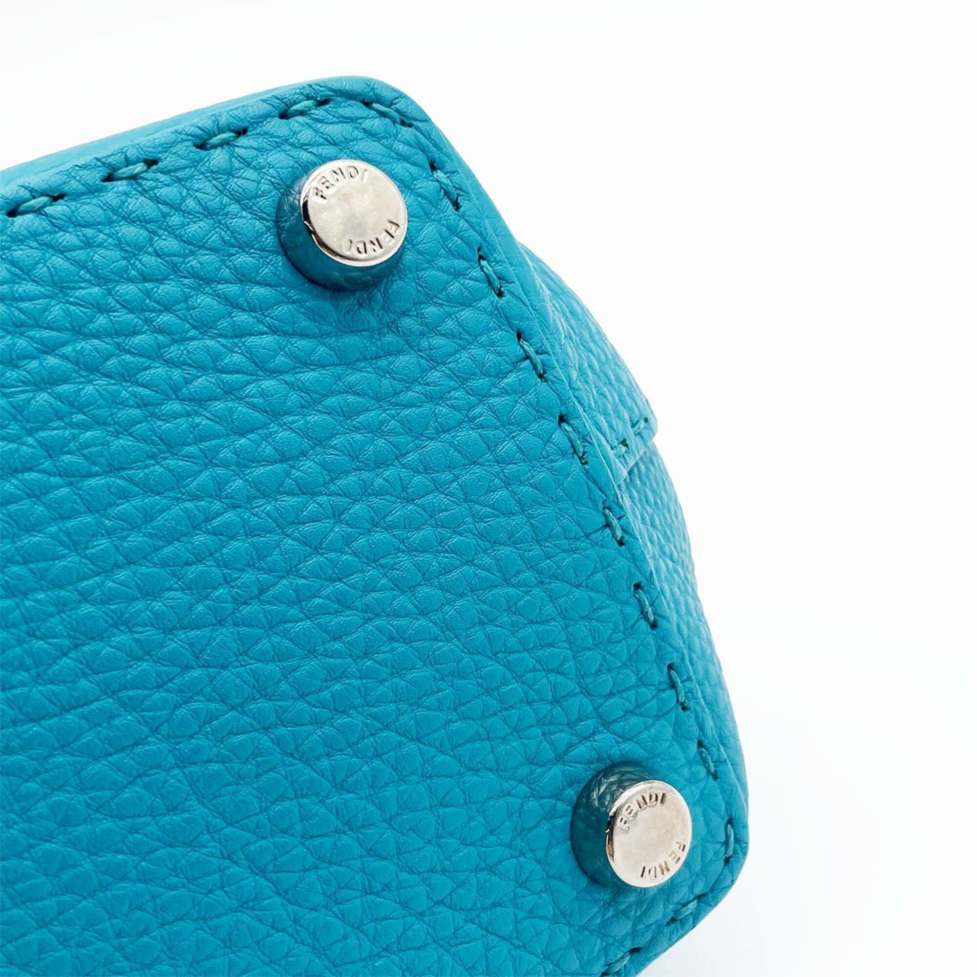 Fendi Blue Leather Shoulder Bag (Pre-Owned)