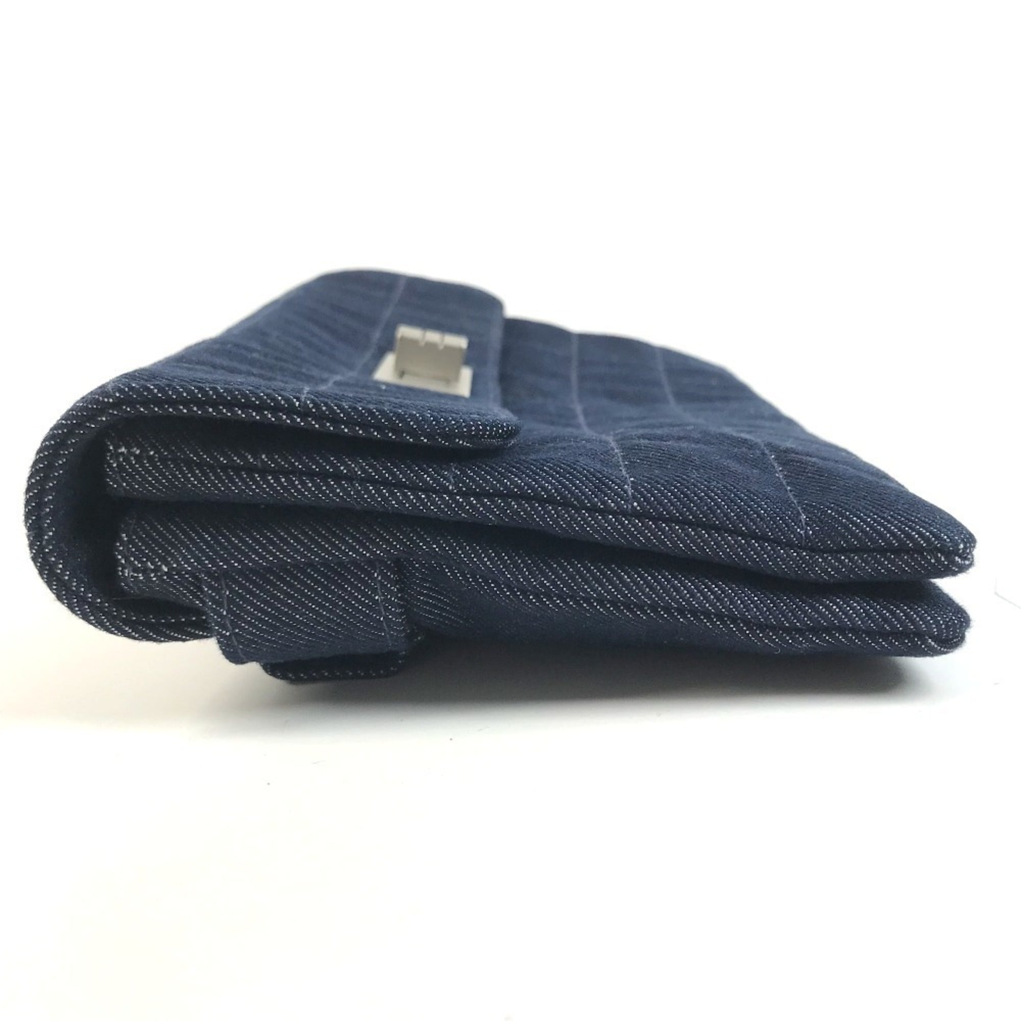 Chanel 2.55 Blue Denim Clutch Bag (Pre-Owned)