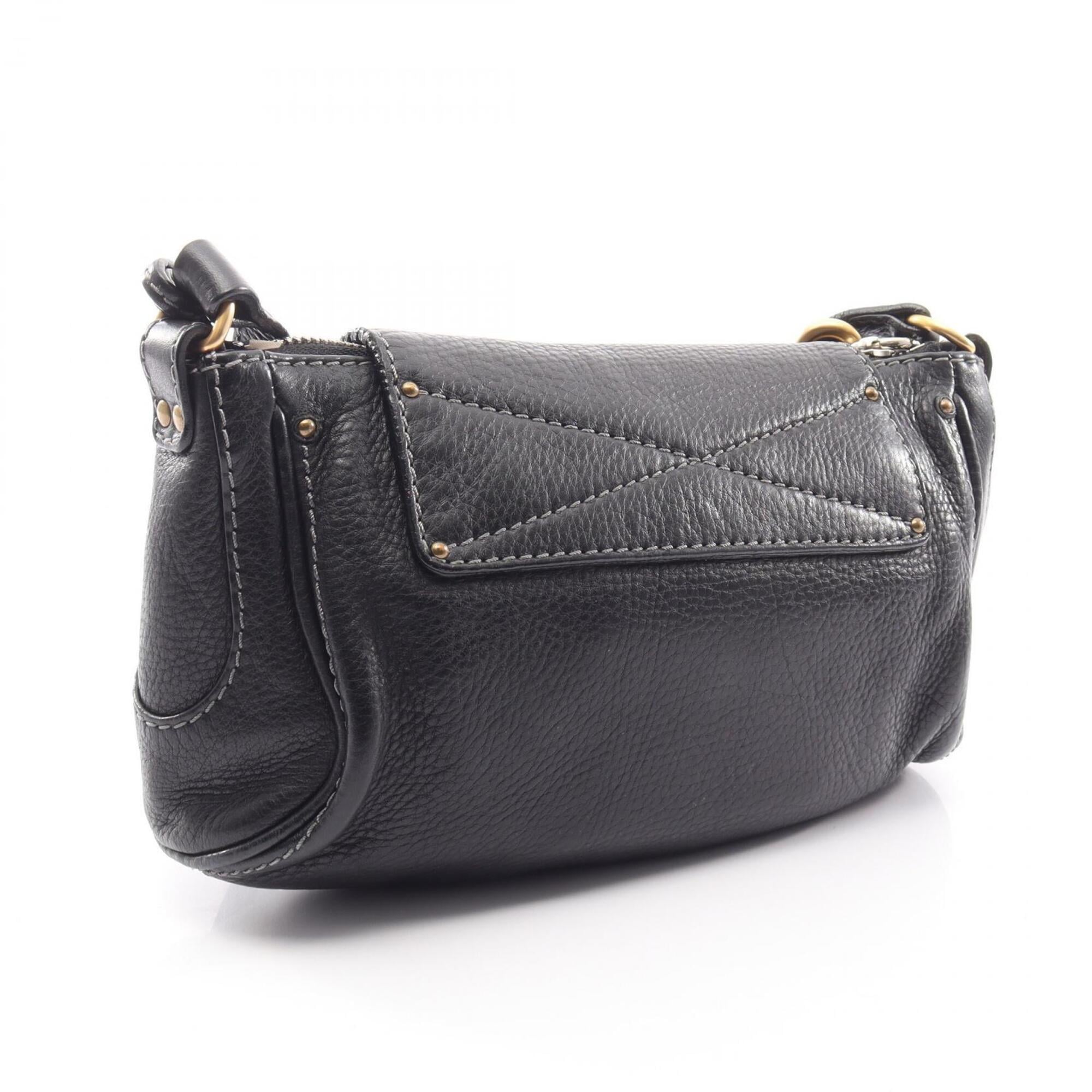 Chloé Black Leather Handbag Shoulder Bag (Pre-Owned)