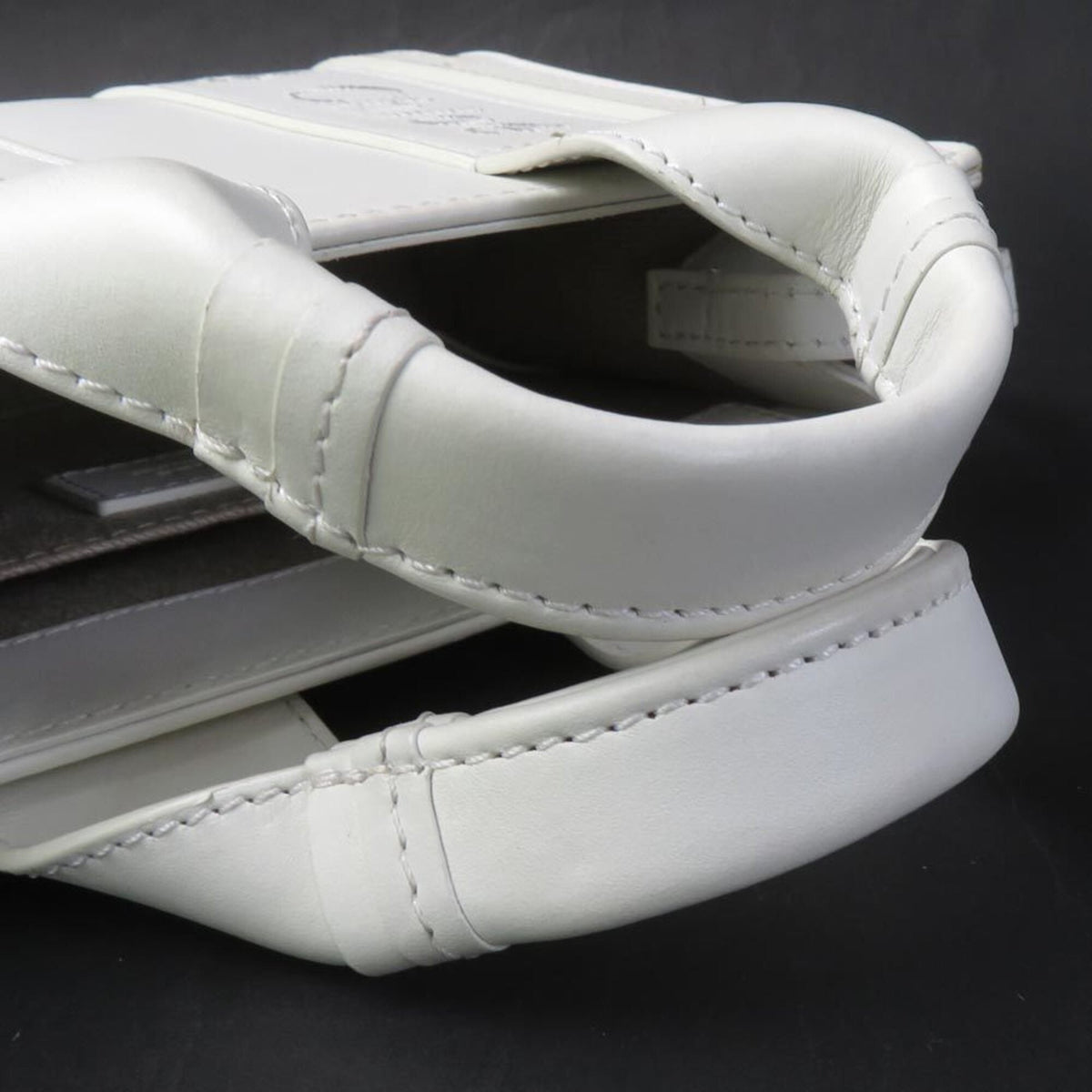 Chloé White Leather Shoulder Bag (Pre-Owned)