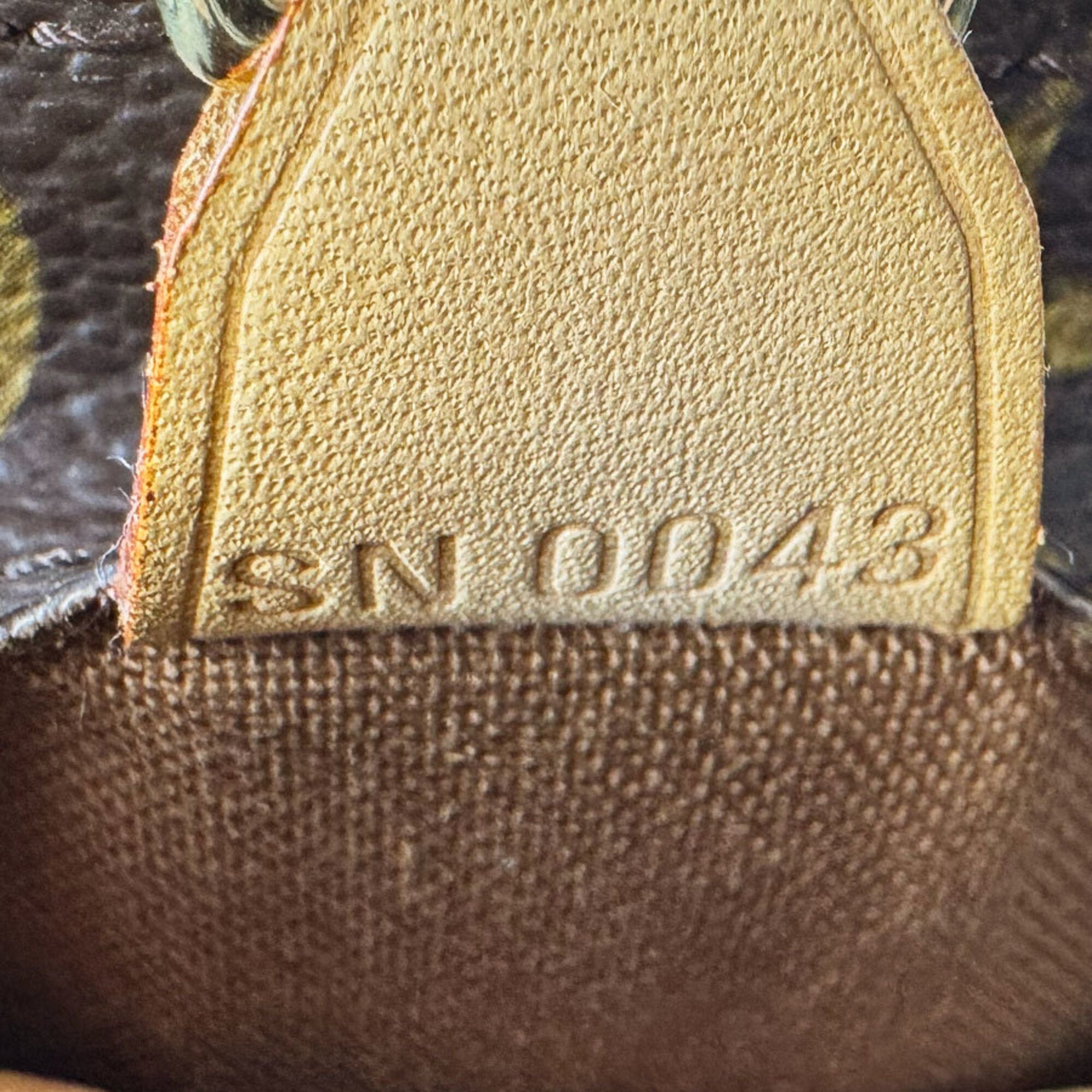 Louis Vuitton Brown Monogram Monogram Handbag (Pre-Owned)