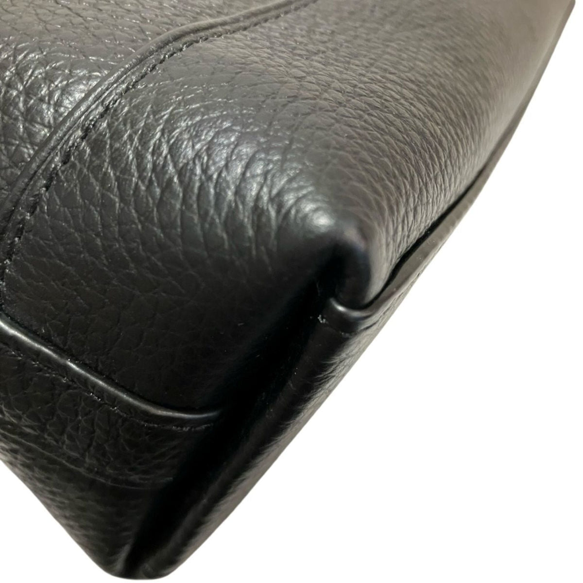 Coach Black Leather Shoulder Bag (Pre-Owned)