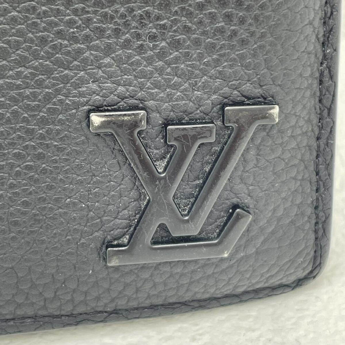 Louis Vuitton Long Wallet (Bi-Fold) (Pre-Owned)
