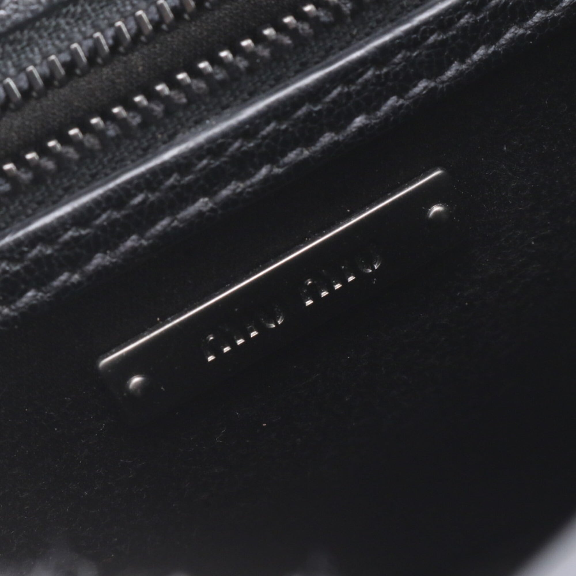 Miu Miu Black Leather Crossbody Bag Handbag Shoulder Bag Tote Bag (Pre-Owned)