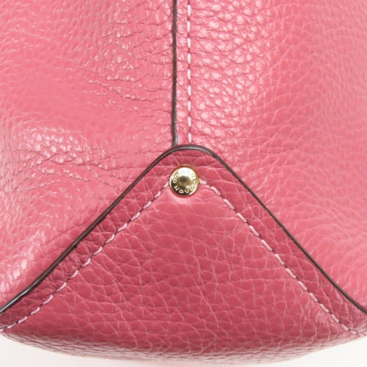 Coach Pink Leather Shoulder Bag (Pre-Owned)