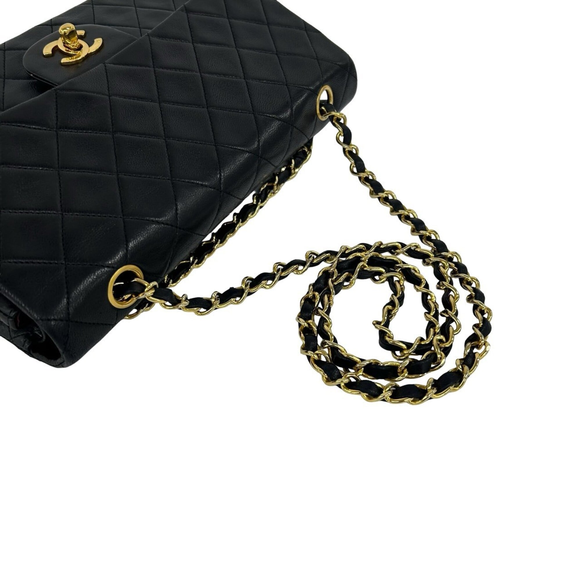 Chanel Black Leather Shoulder Bag (Pre-Owned)