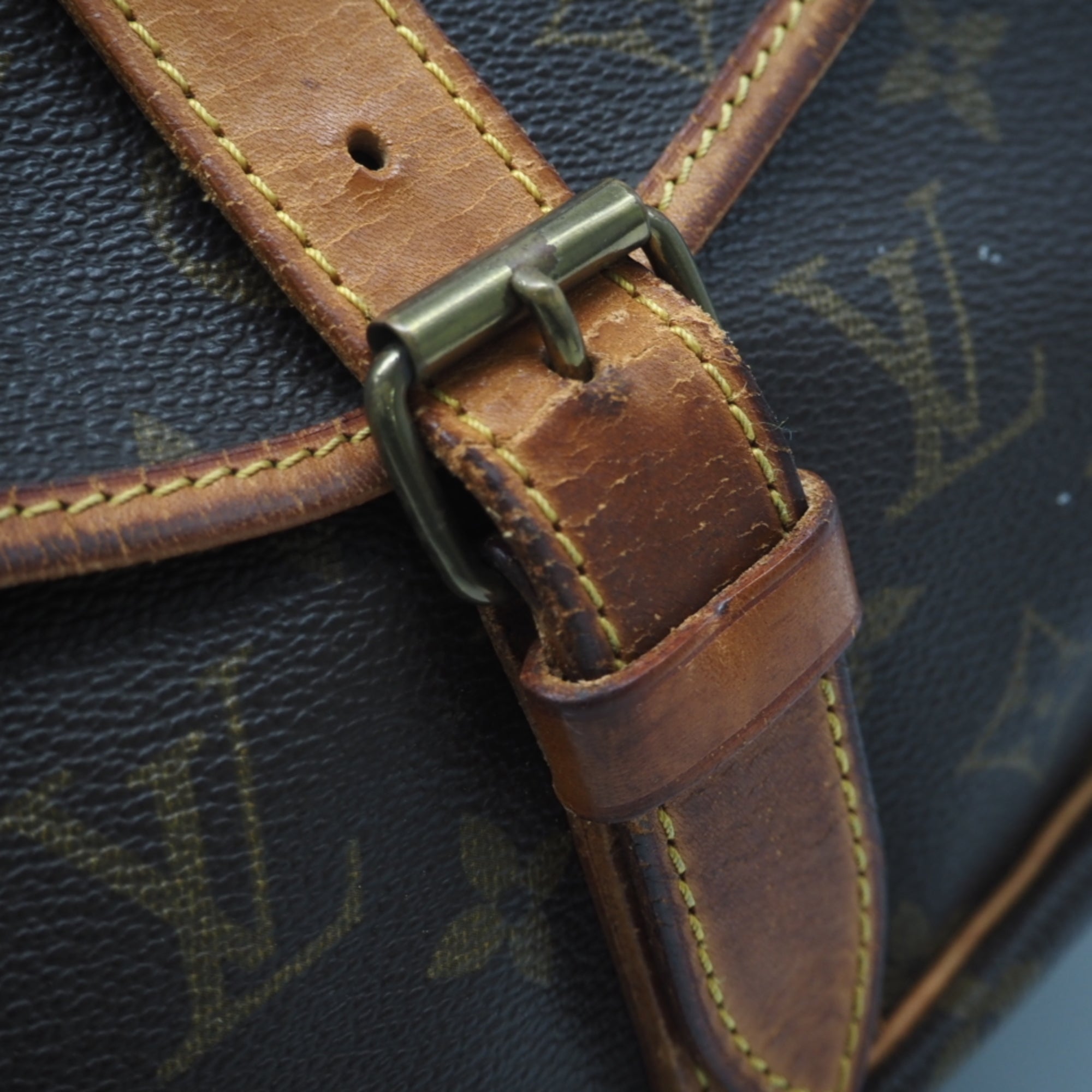 Louis Vuitton Brown Monogram Monogram Shoulder Bag (Pre-Owned)