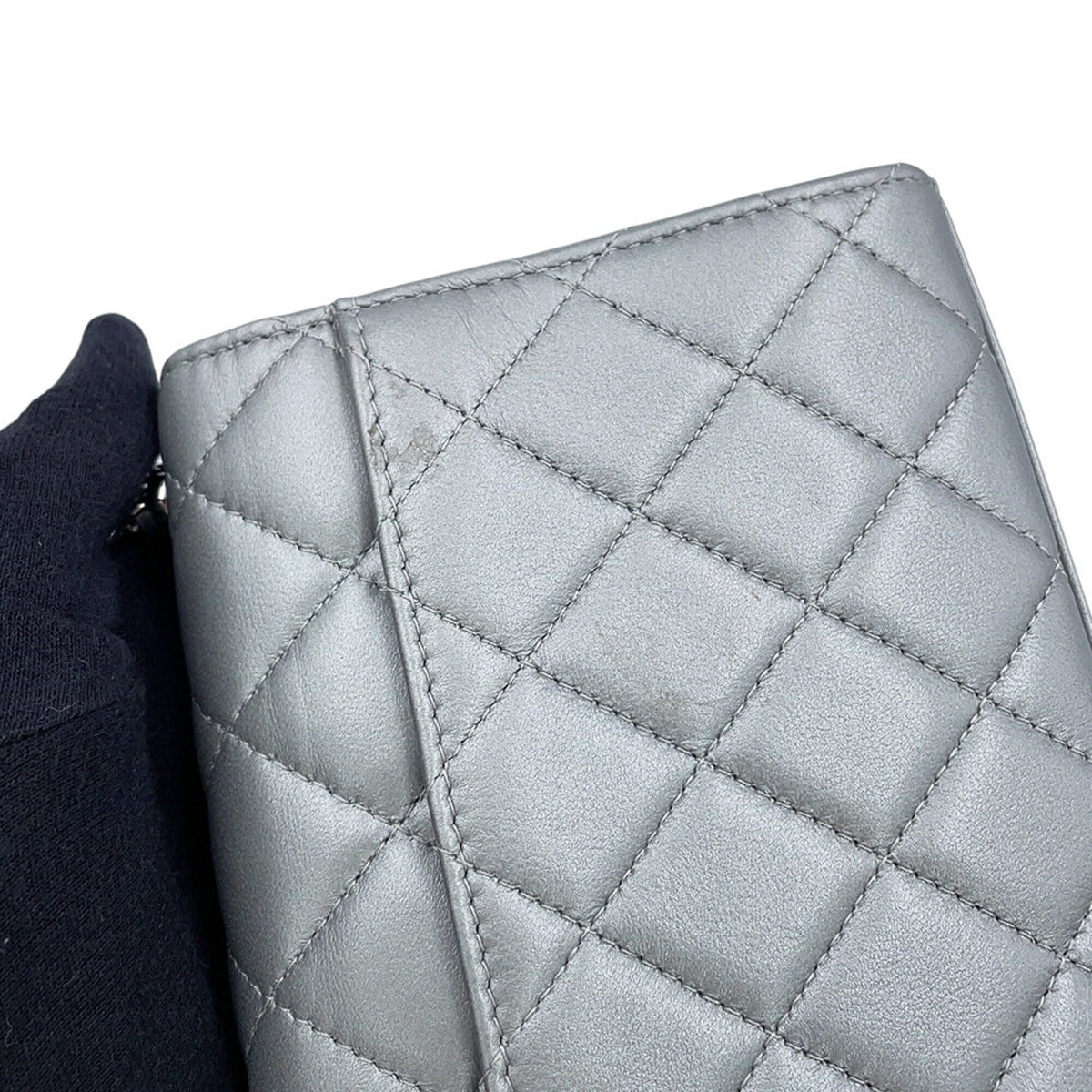 Chanel Matelasse Silver Leather Handbag Shoulder Bag (Pre-Owned)
