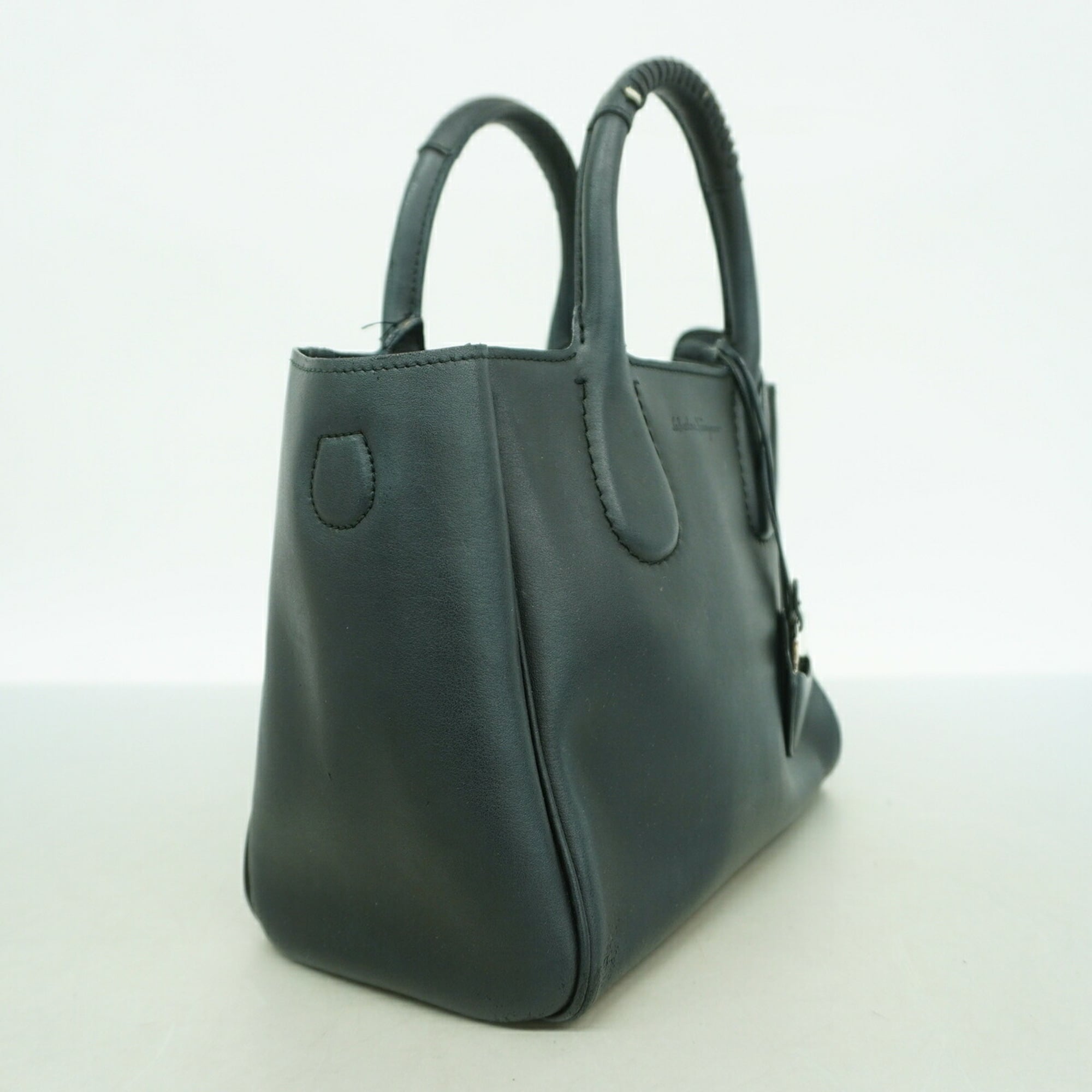 Salvatore Ferragamo Black Leather Handbag (Pre-Owned)