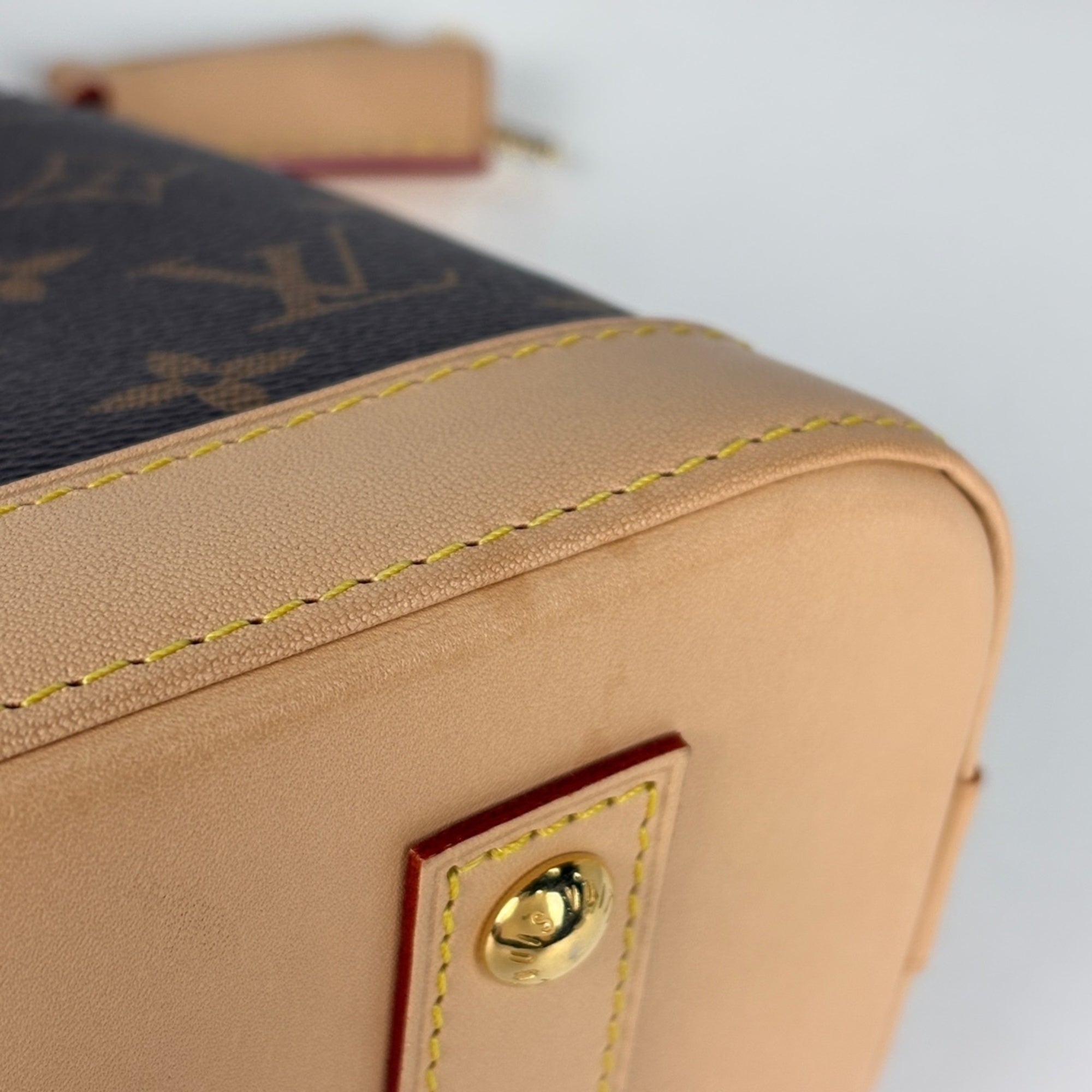 Louis Vuitton Brown Monogram Handbag Shoulder Bag (Pre-Owned)