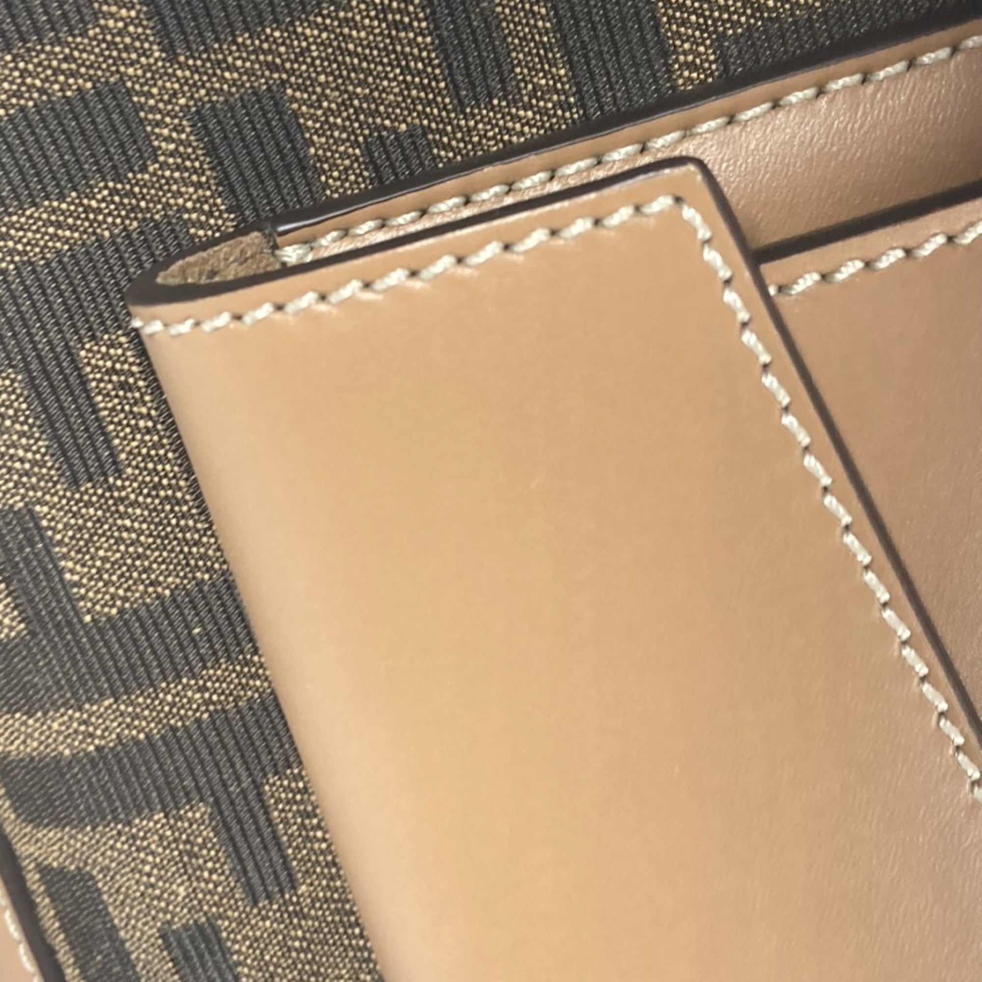 Fendi Zucca Beige Brown Canvas Leather Handbag Shoulder Bag (Pre-Owned)