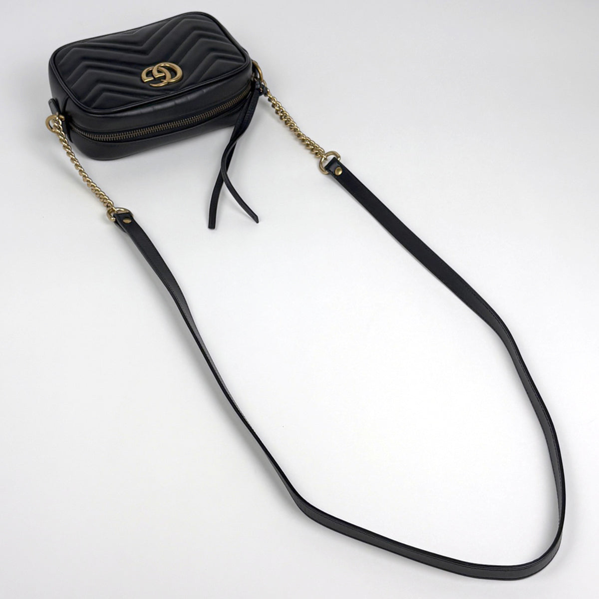 Gucci Gg Marmont Black Leather Shoulder Bag (Pre-Owned)