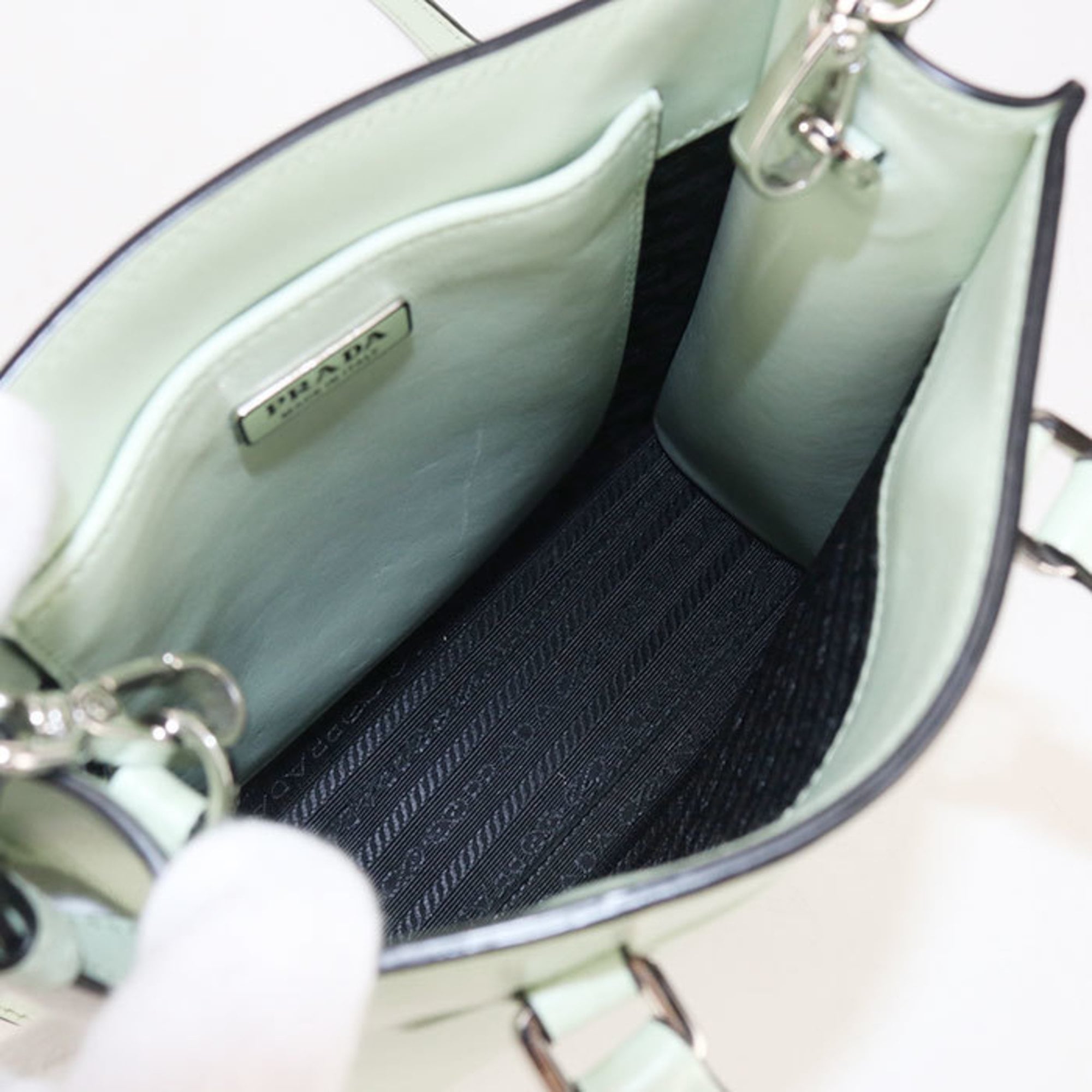 Prada Green Leather Handbag (Pre-Owned)
