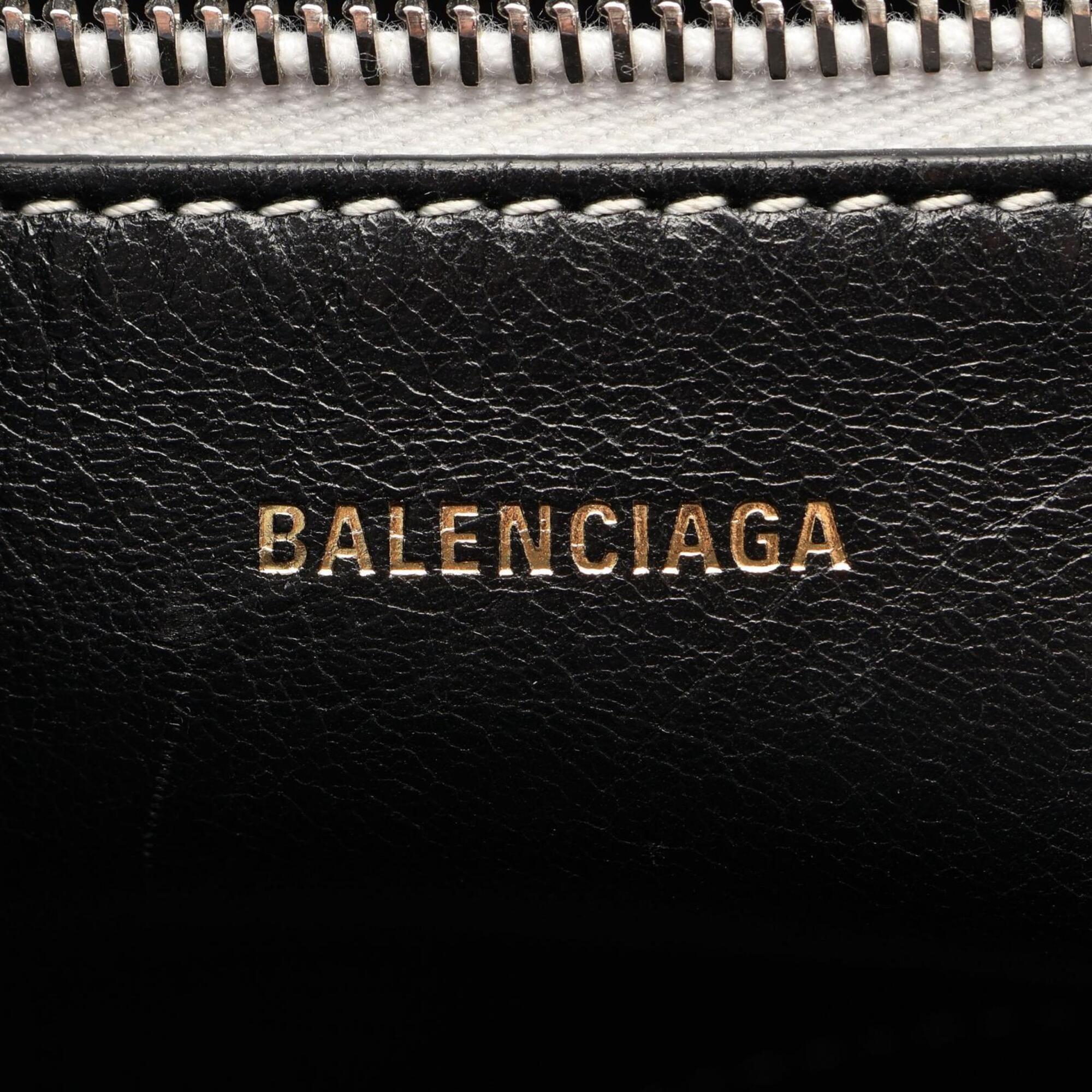 Balenciaga Black White Leather Handbag (Pre-Owned)
