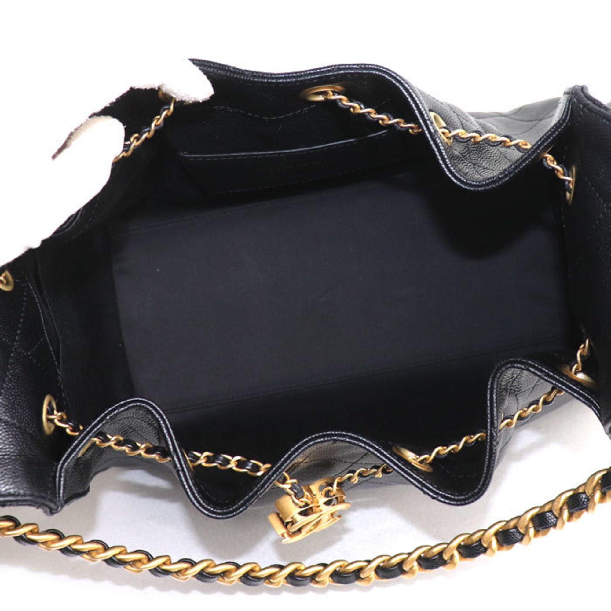 Chanel Black Leather Shoulder Bag (Pre-Owned)