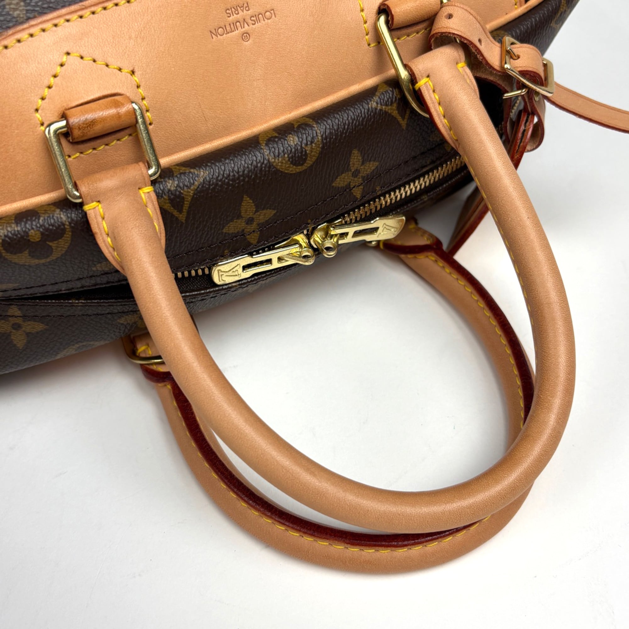 Louis Vuitton Brown Monogram Handbag (Pre-Owned)