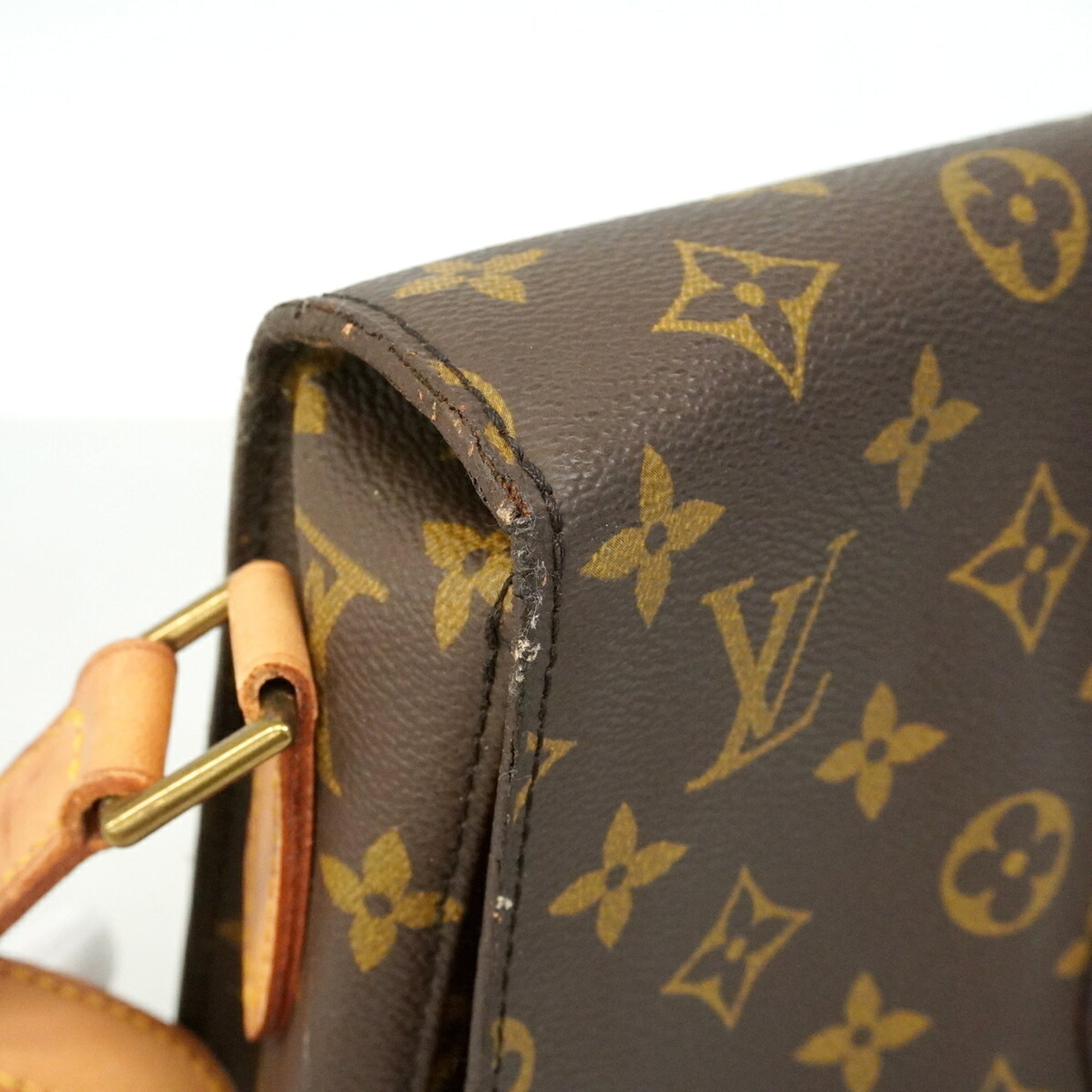 Louis Vuitton Brown Shoulder Bag (Pre-Owned)