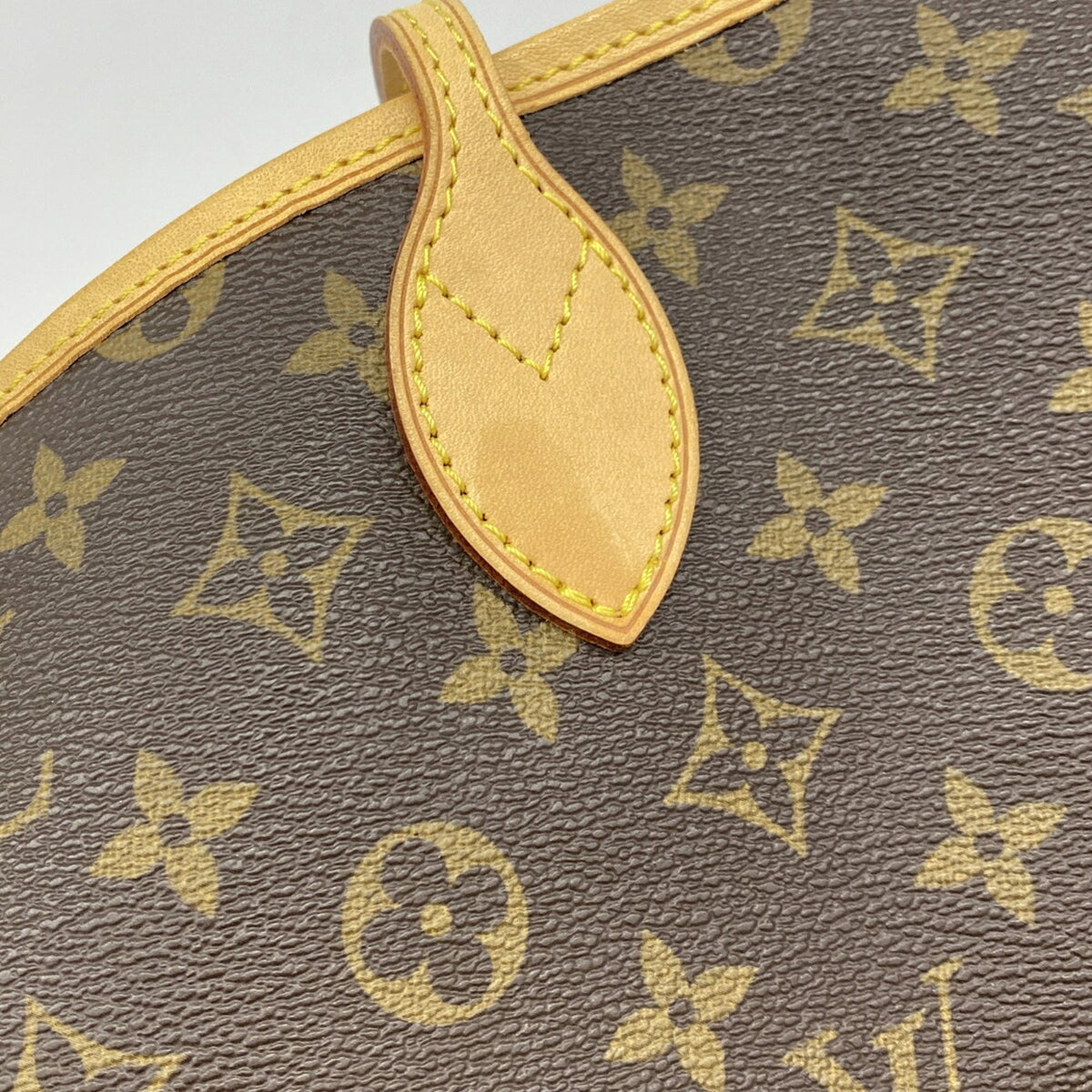 Louis Vuitton Brown Tote Bag (Pre-Owned)