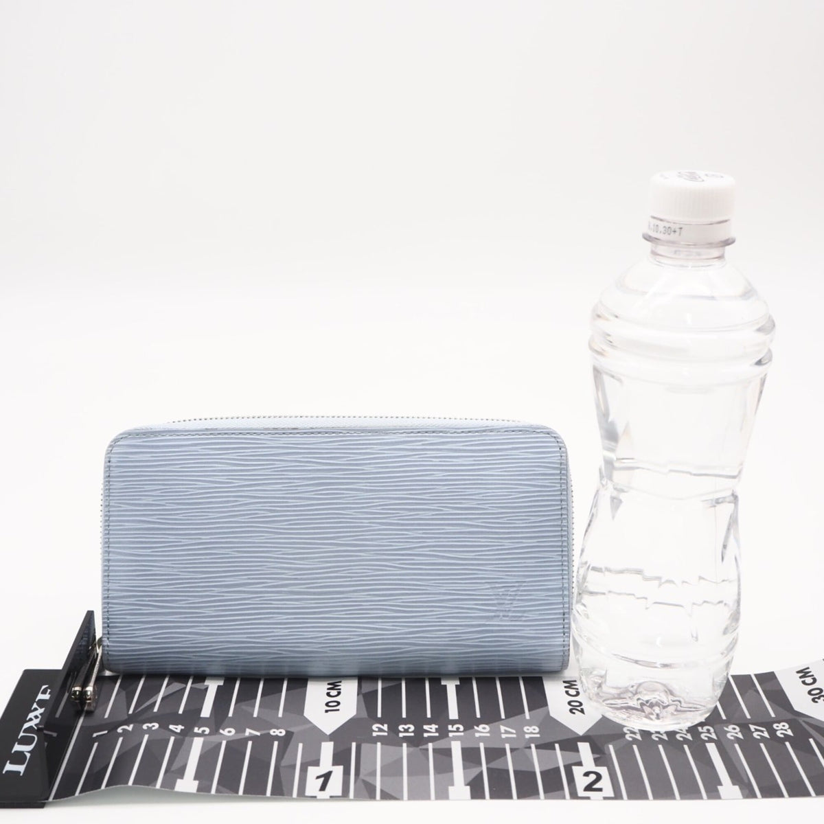 Louis Vuitton Epi Blue Long Wallet (Bi-Fold) (Pre-Owned)