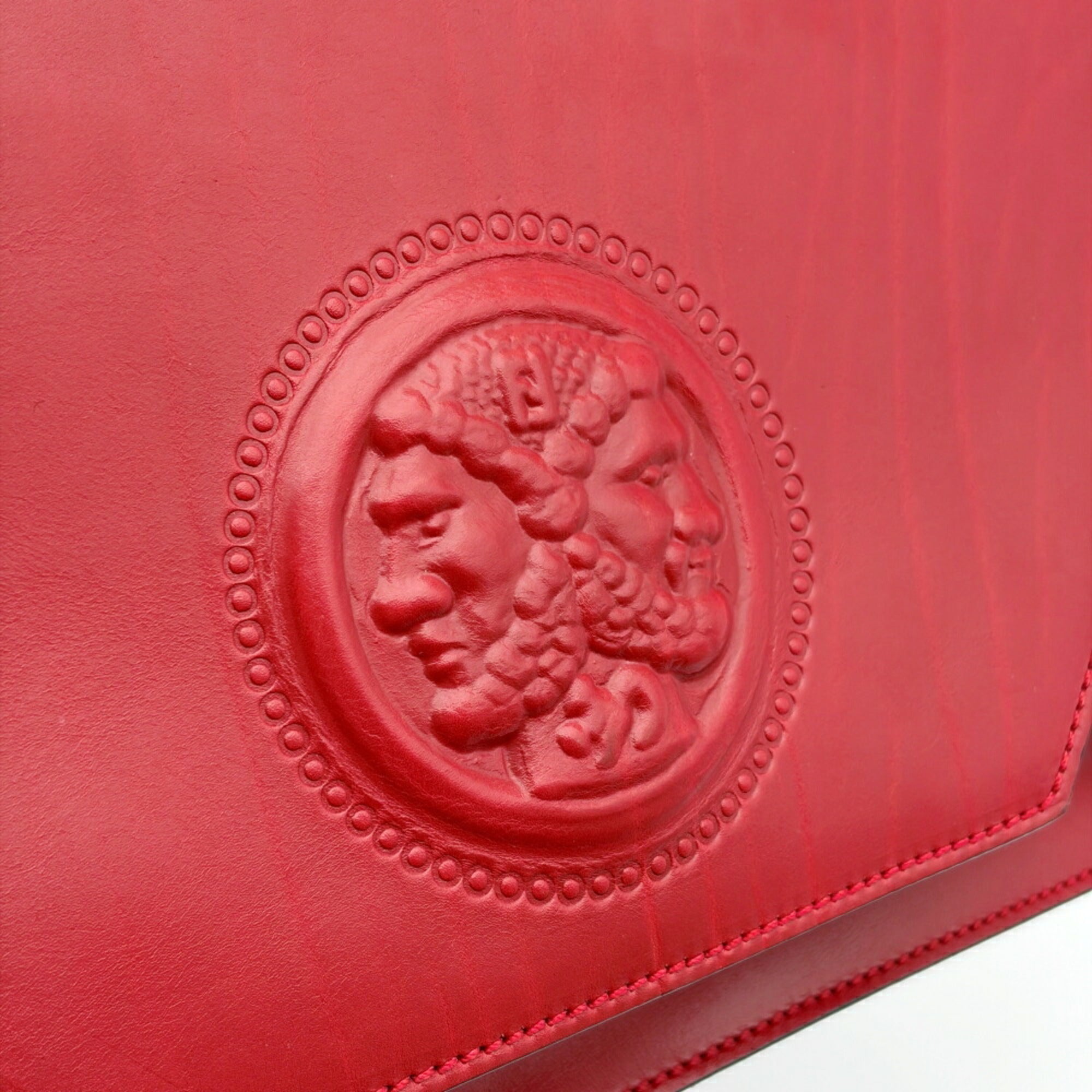 Fendi Red Color Leather Shoulder Bag (Pre-Owned)