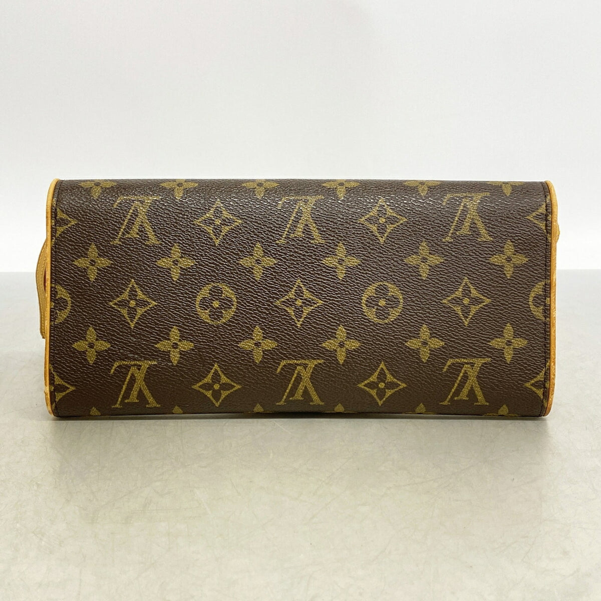 Louis Vuitton Brown Shoulder Bag (Pre-Owned)