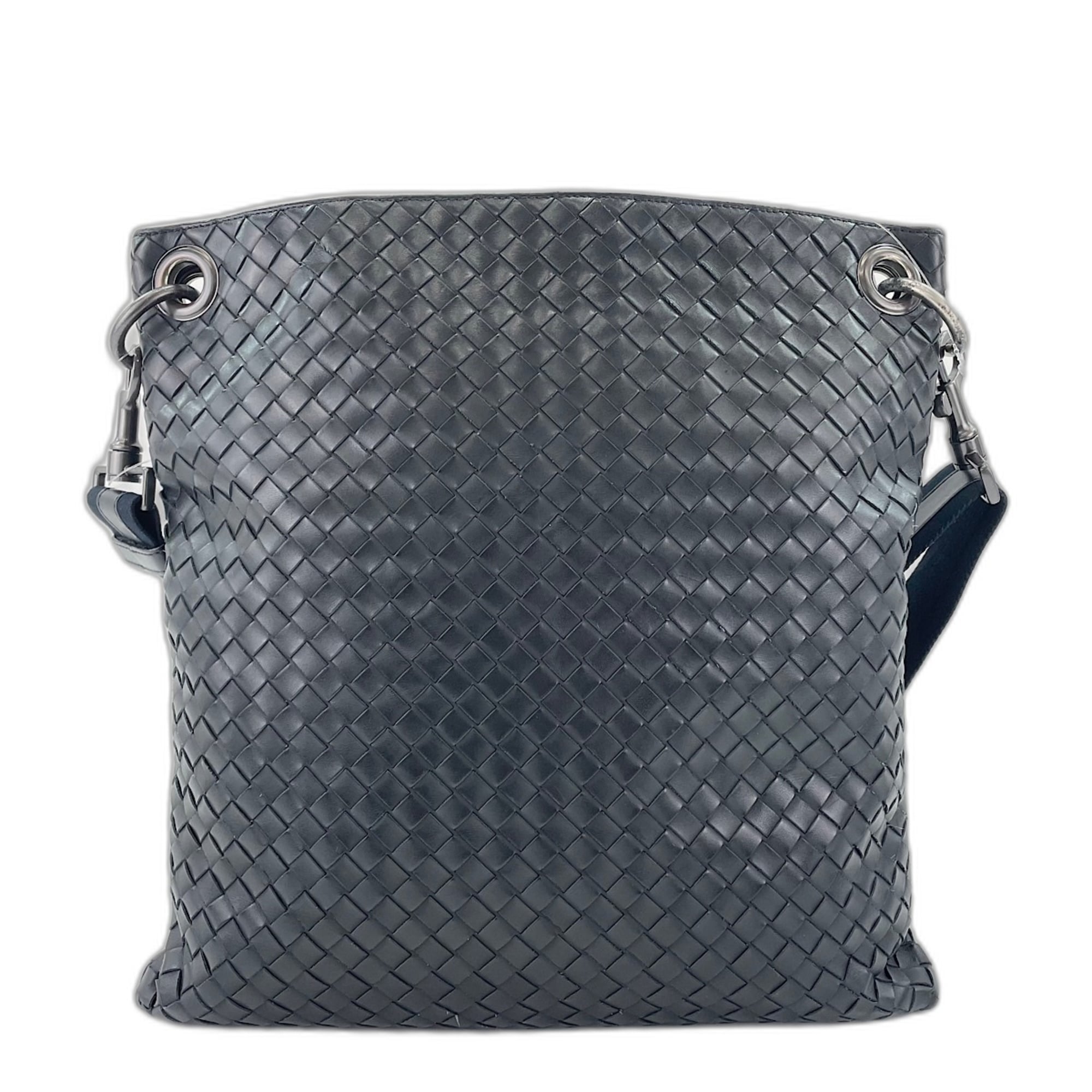 Bottega Veneta Black Intrecciato Shoulder Bag (Pre-Owned)