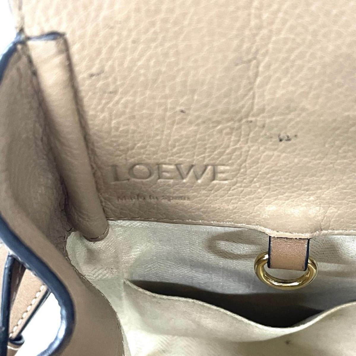 Loewe Gray Leather Handbag (Pre-Owned)