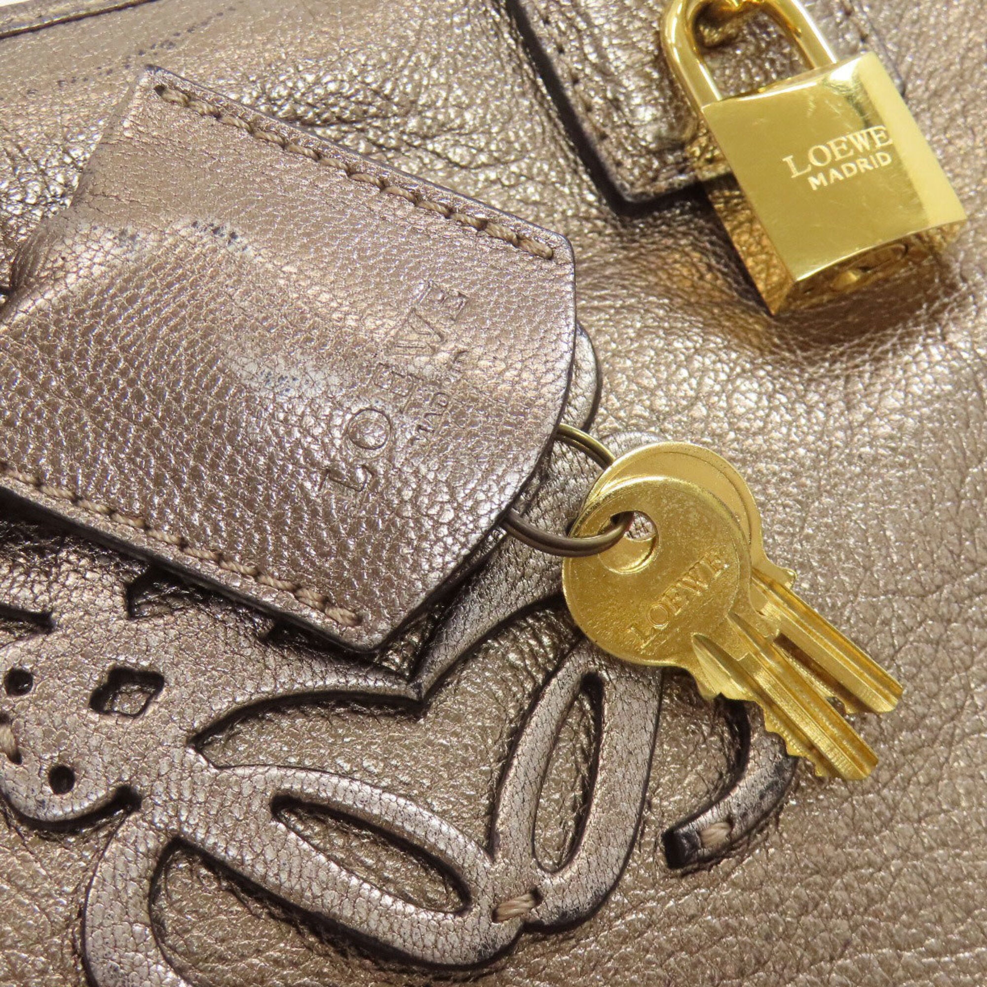 Loewe Gold Leather Handbag (Pre-Owned)