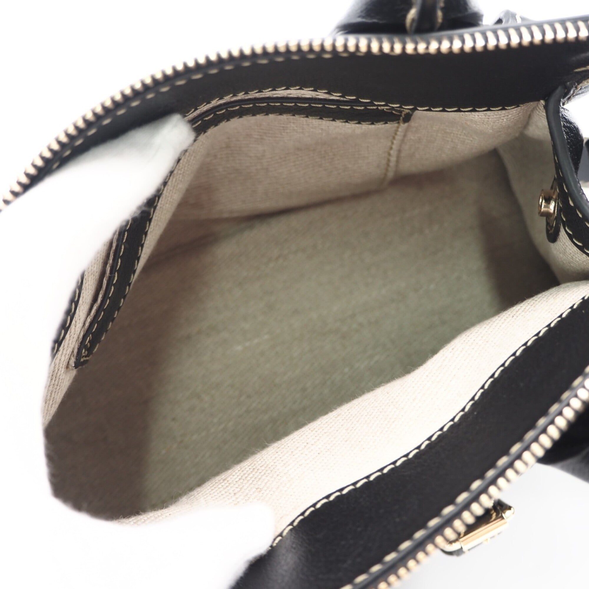 Chloé Black Leather Handbag (Pre-Owned)