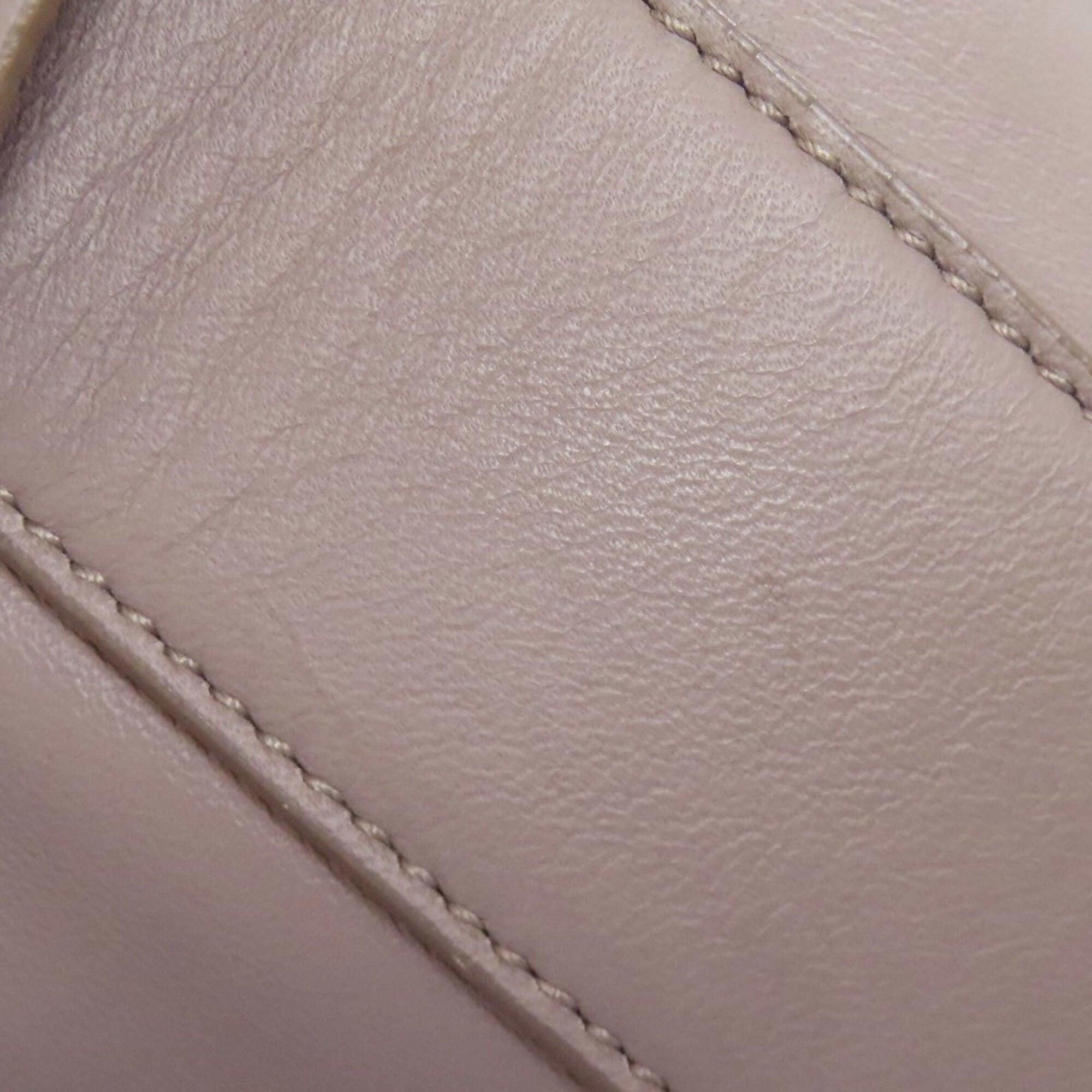 Salvatore Ferragamo Grayish Leather Shoulder Bag (Pre-Owned)