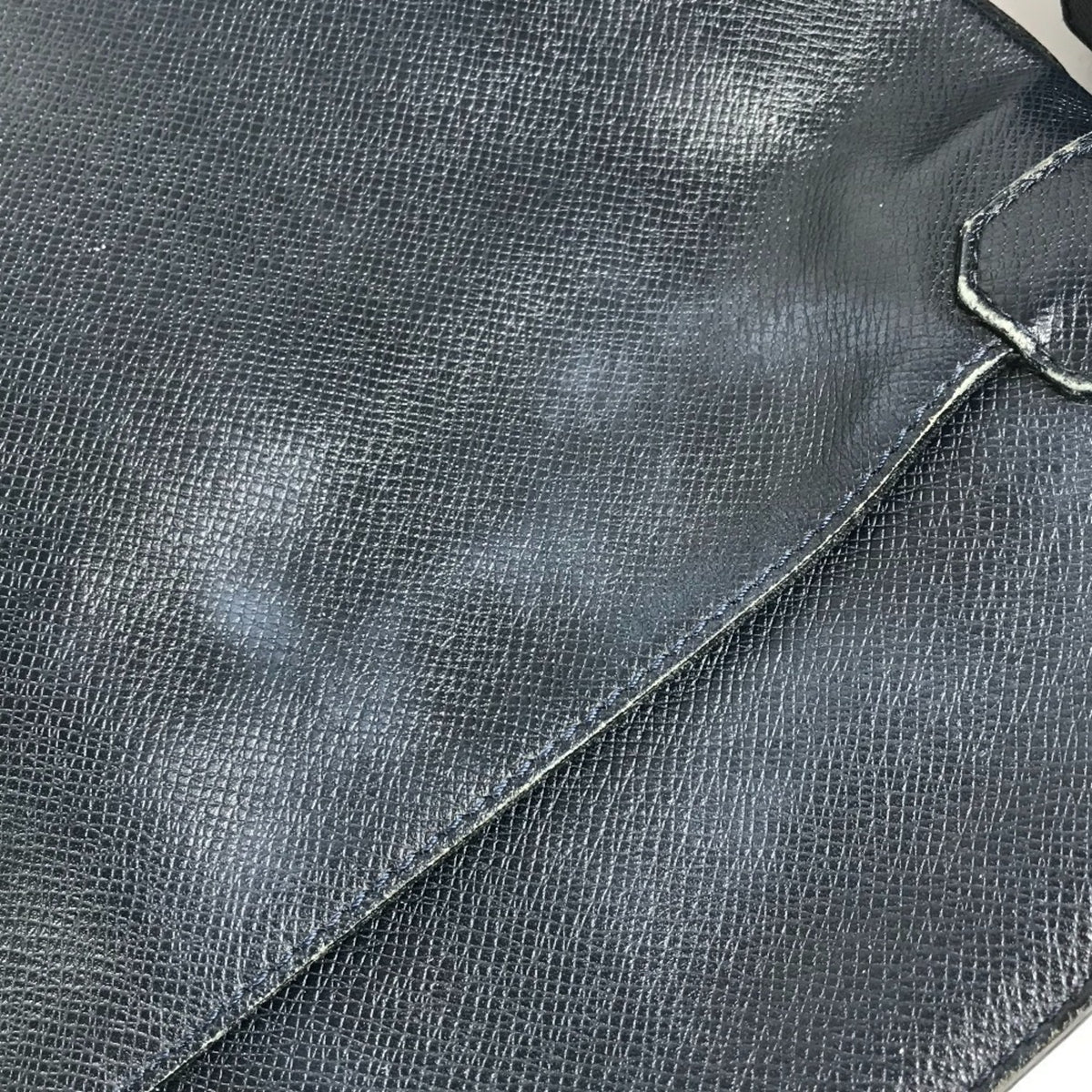 Louis Vuitton Boreal Navy Taiga Leather Leather Pochette Shoulder Bag (Pre-Owned)