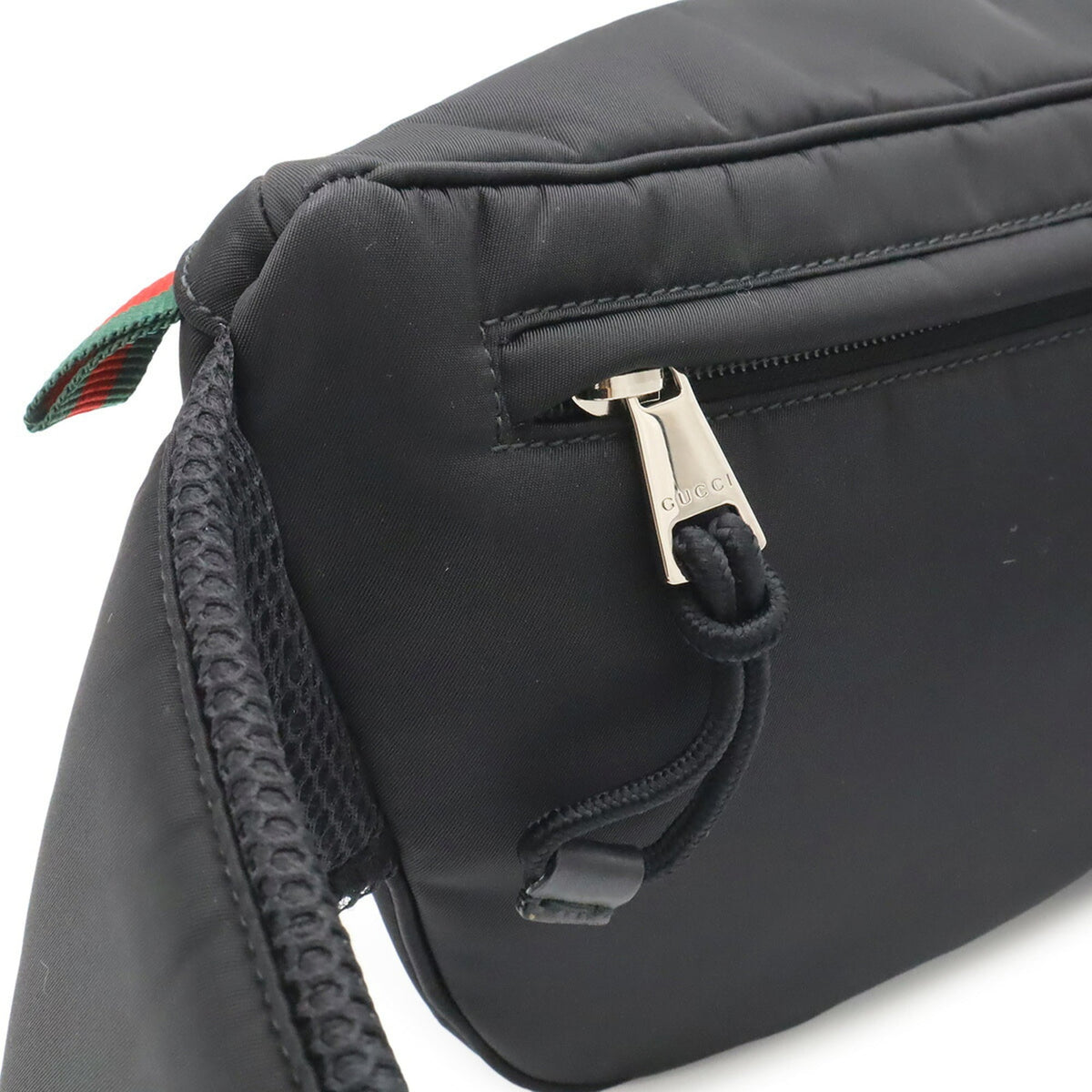 Gucci Black Nylon Pouch Sling Bag (Pre-Owned)