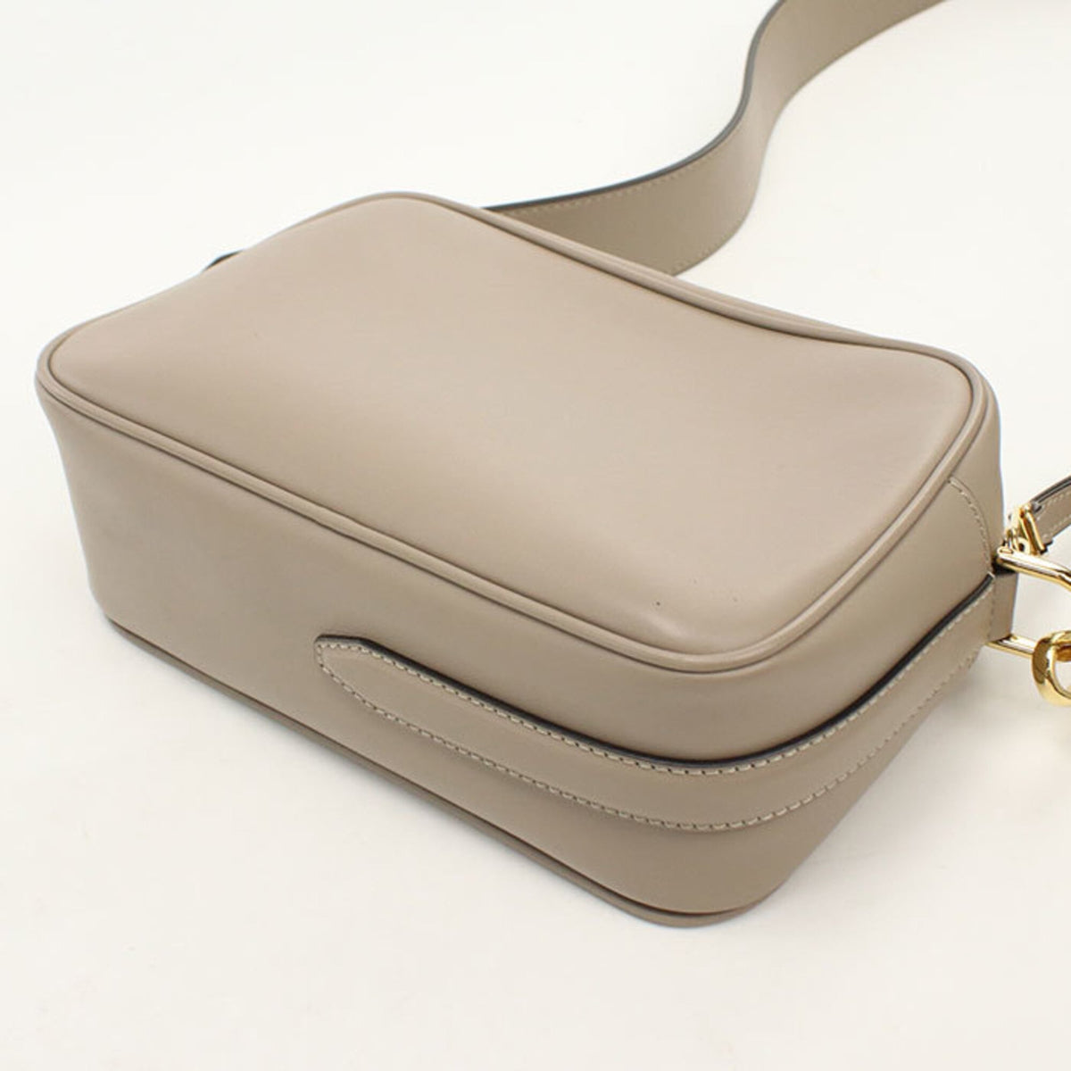 Fendi Gray Leather Shoulder Bag (Pre-Owned)