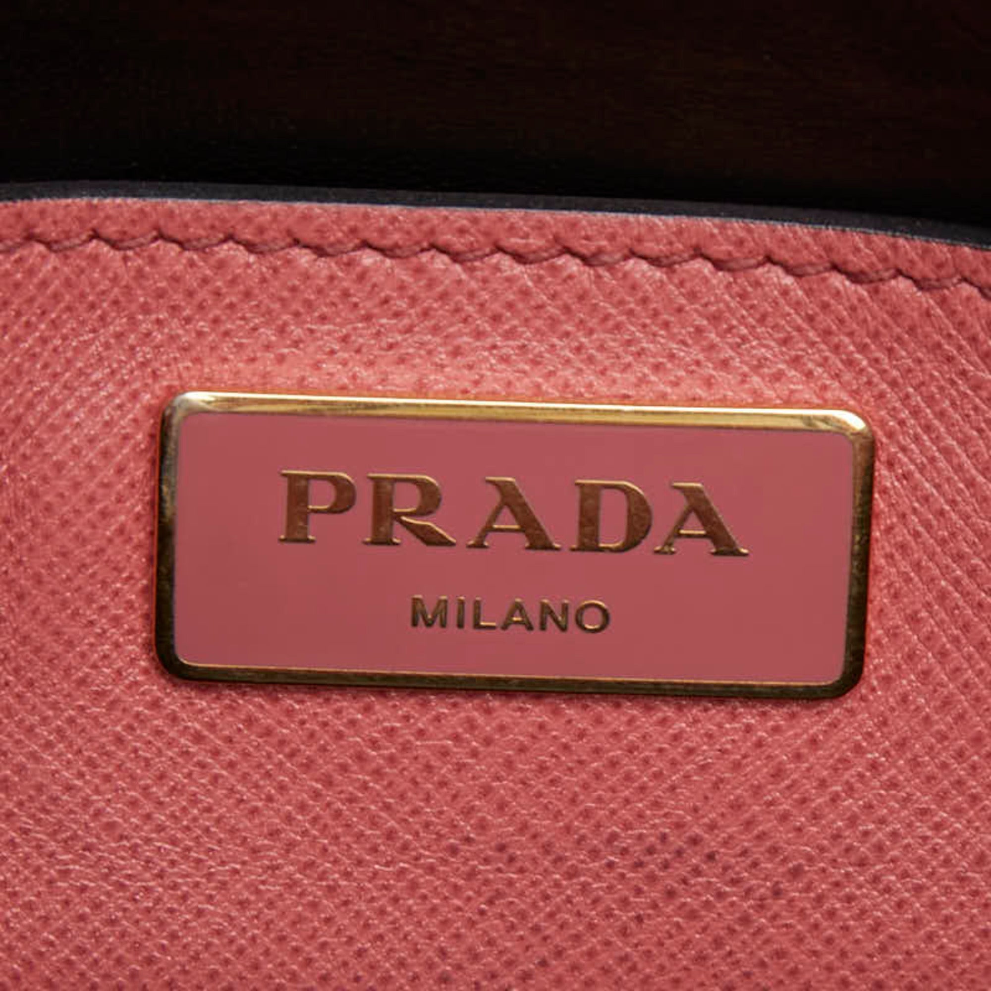 Prada Pink Leather Handbag Shoulder Bag (Pre-Owned)