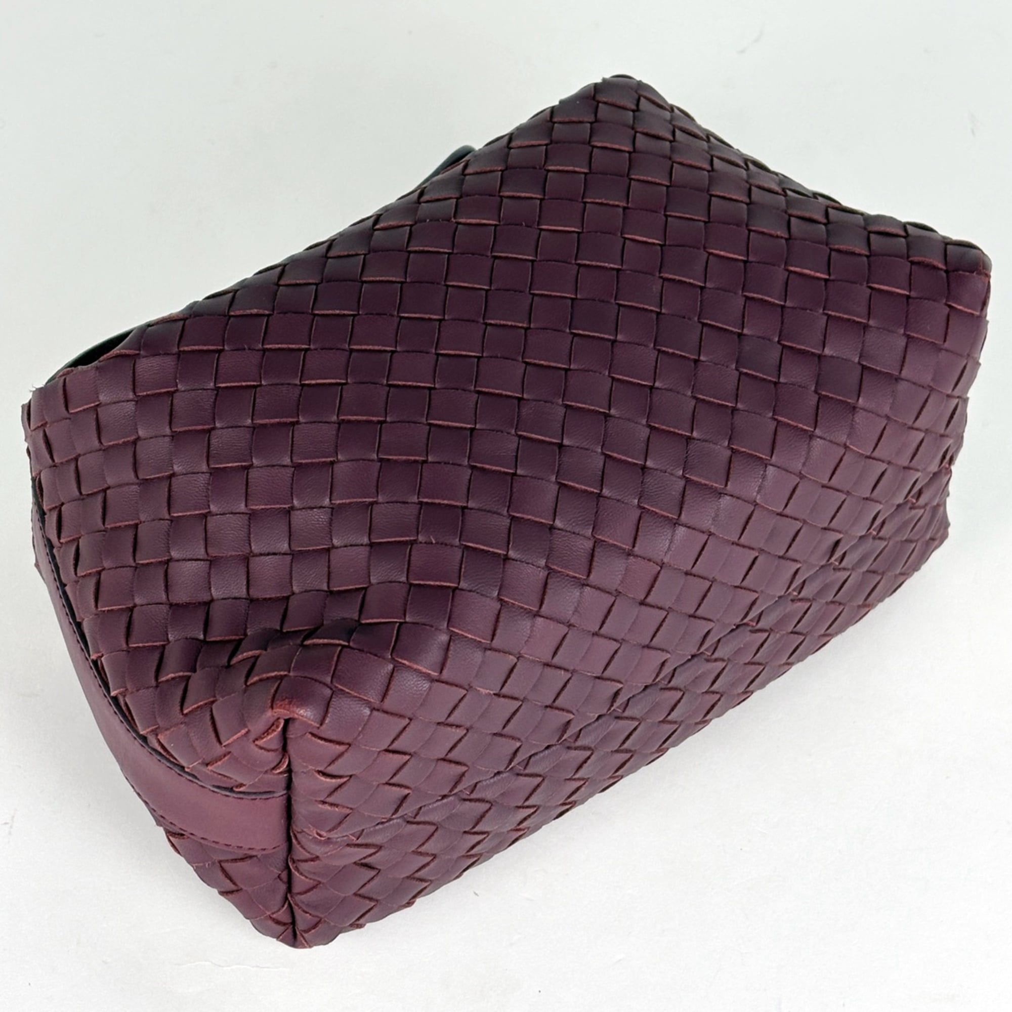 Bottega Veneta Bordeaux Intrecciato Leather Handbag Pouch (Pre-Owned)