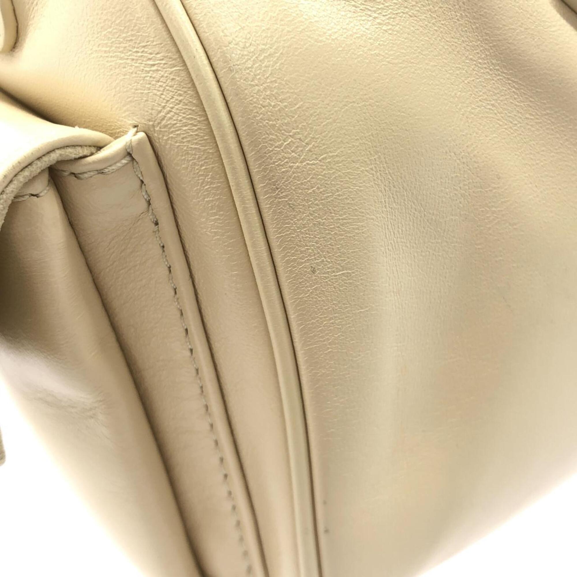 Louis Vuitton Ivory White Leather Shoulder Bag (Pre-Owned)