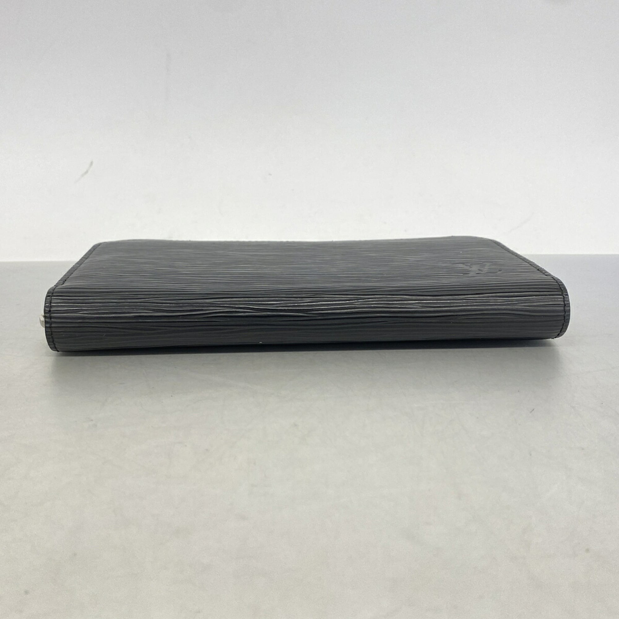 Louis Vuitton Noir Long Wallet (Bi-Fold) (Pre-Owned)