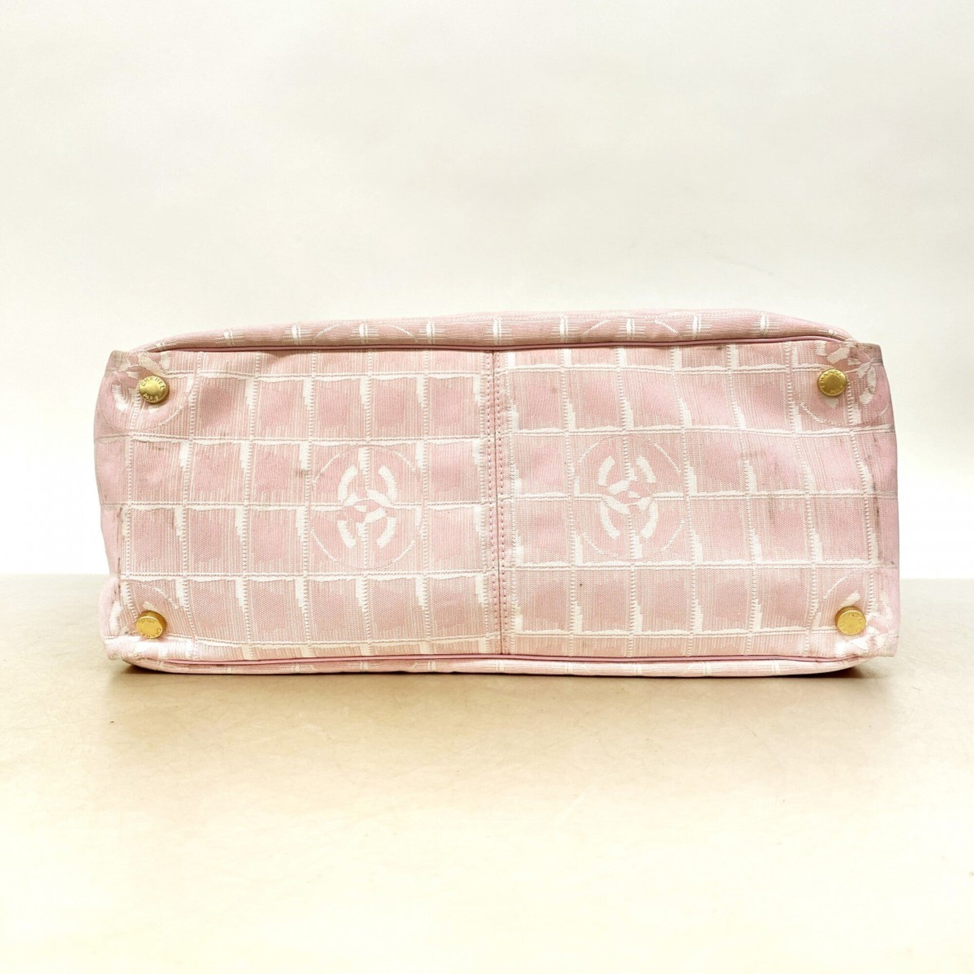 Chanel Pink Nylon Tote Bag (Pre-Owned)