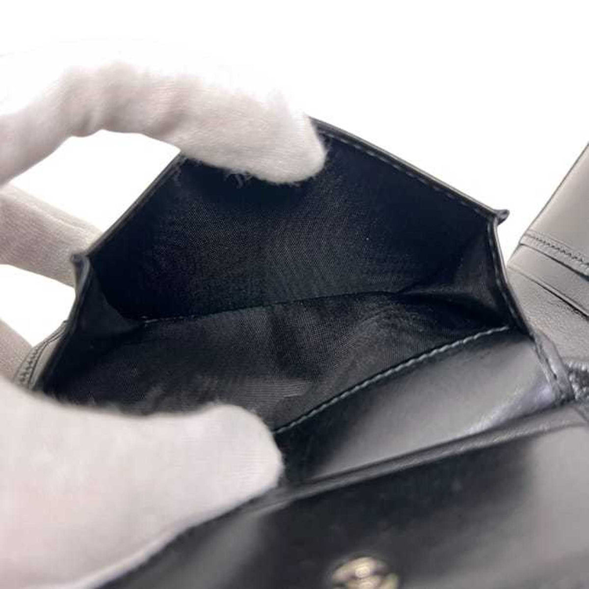Salvatore Ferragamo Black Leather Wallet (Bi-Fold) (Pre-Owned)