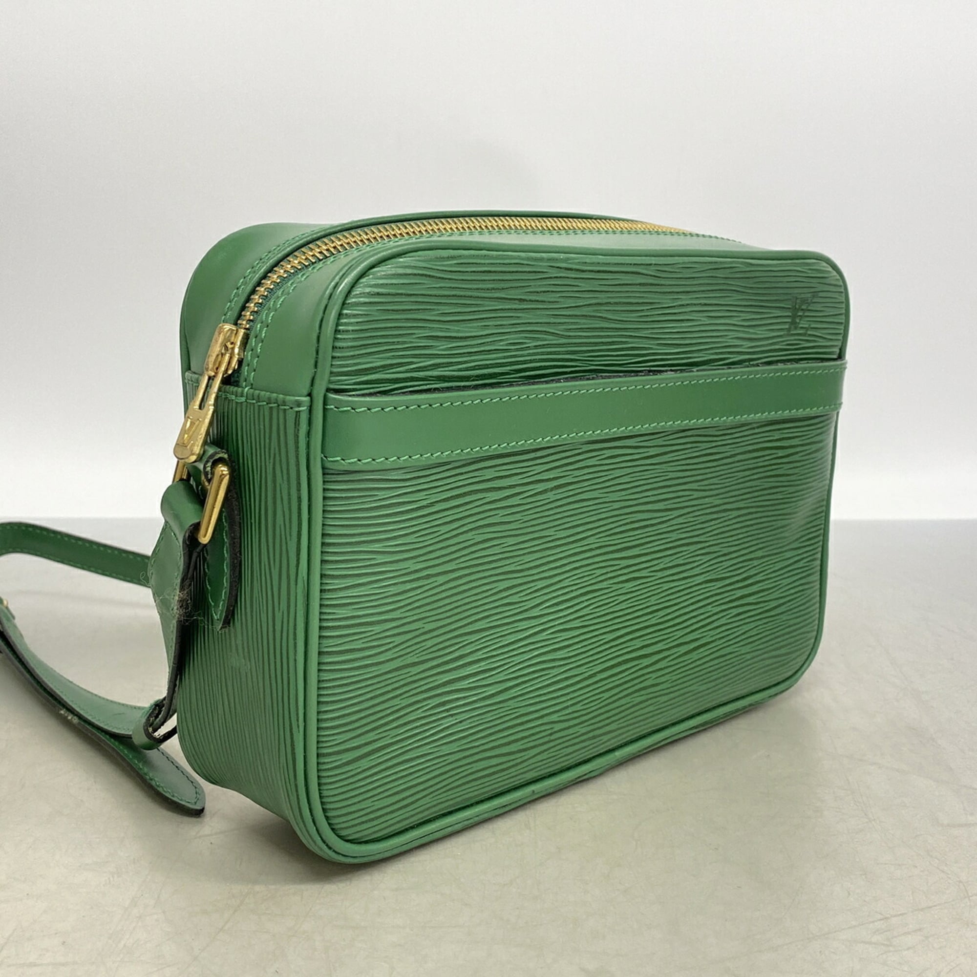 Louis Vuitton Borneo Green Shoulder Bag (Pre-Owned)